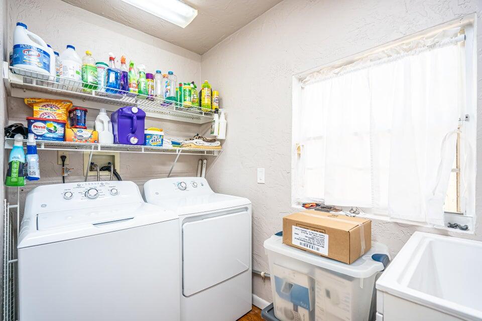 NORTH LAKE WORTH - Residential Income