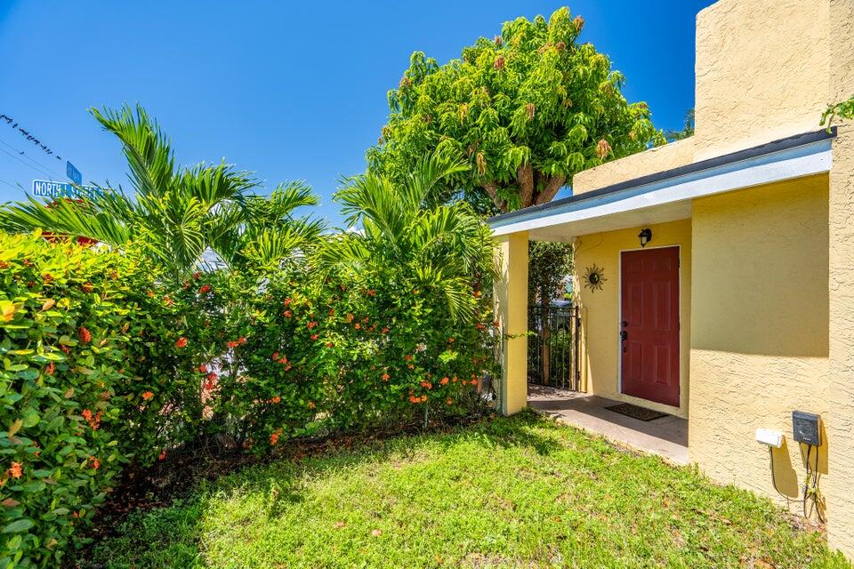 NORTH LAKE WORTH - Residential Income