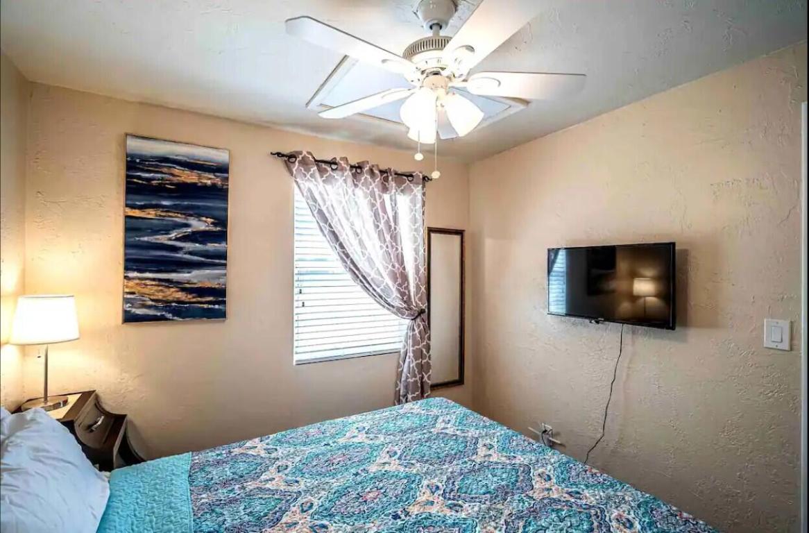 NORTH LAKE WORTH - Residential Income