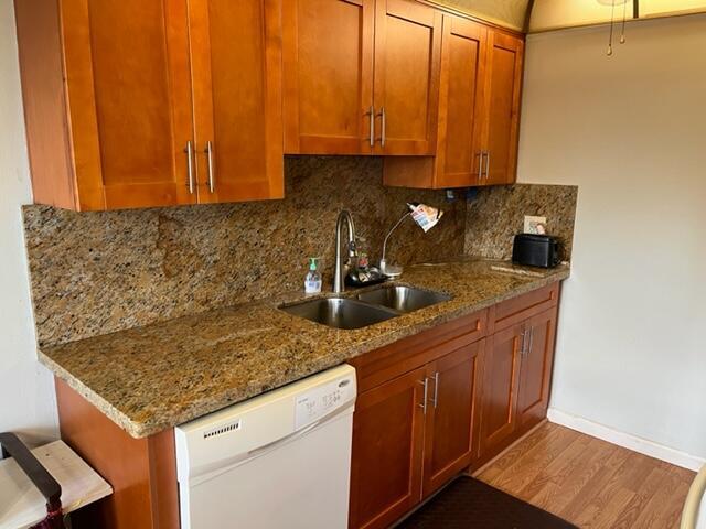 Great Cornwall location. 2 bd/1.5 ba unit. Updated kitchen. New electrical panel. A/C is less than 3 years old. Full accordion hurricane shutters. Beautiful lake view.