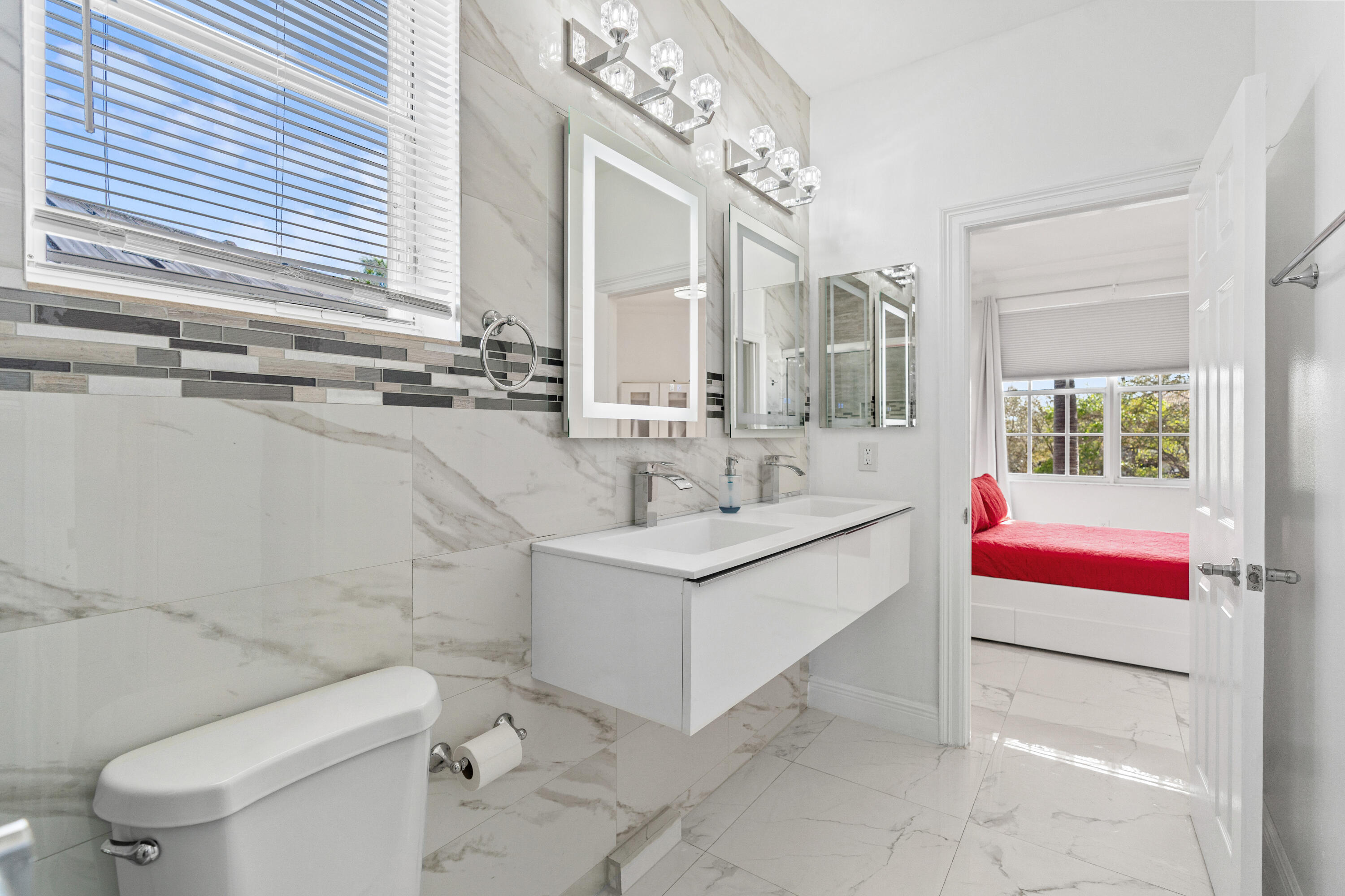 SUNSET LAKES PLAT THREE - Residential