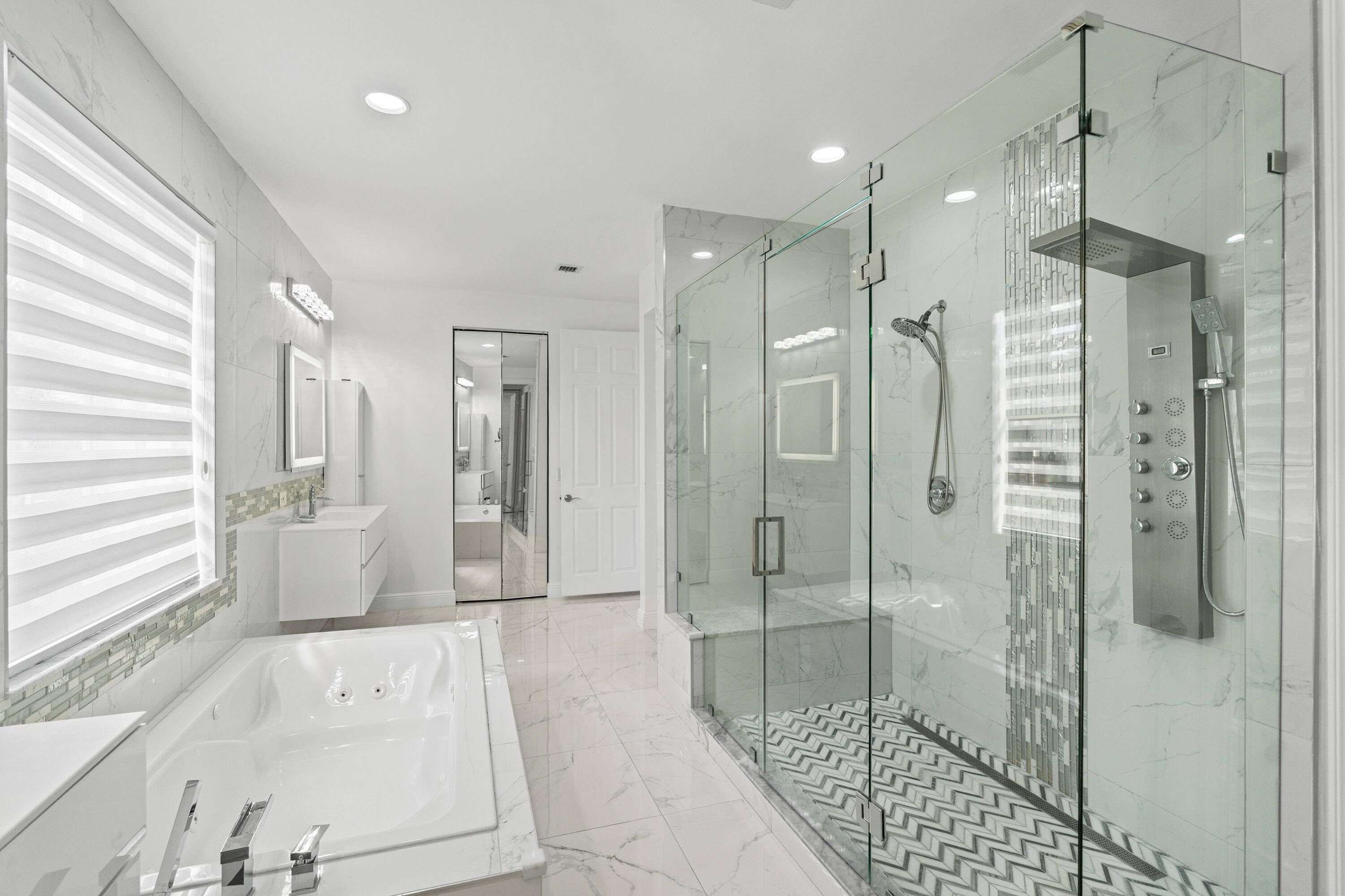 SUNSET LAKES PLAT THREE - Residential