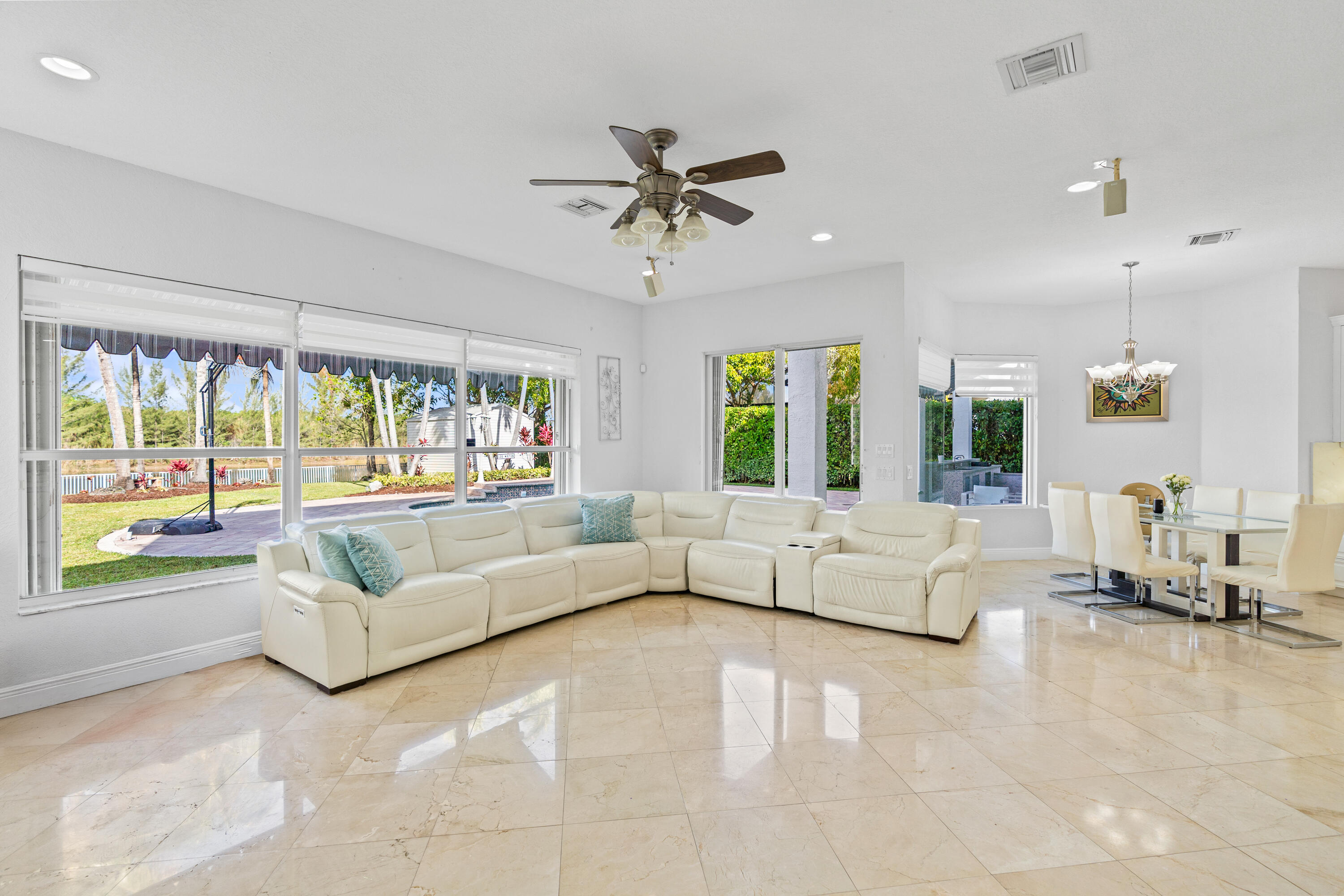 SUNSET LAKES PLAT THREE - Residential