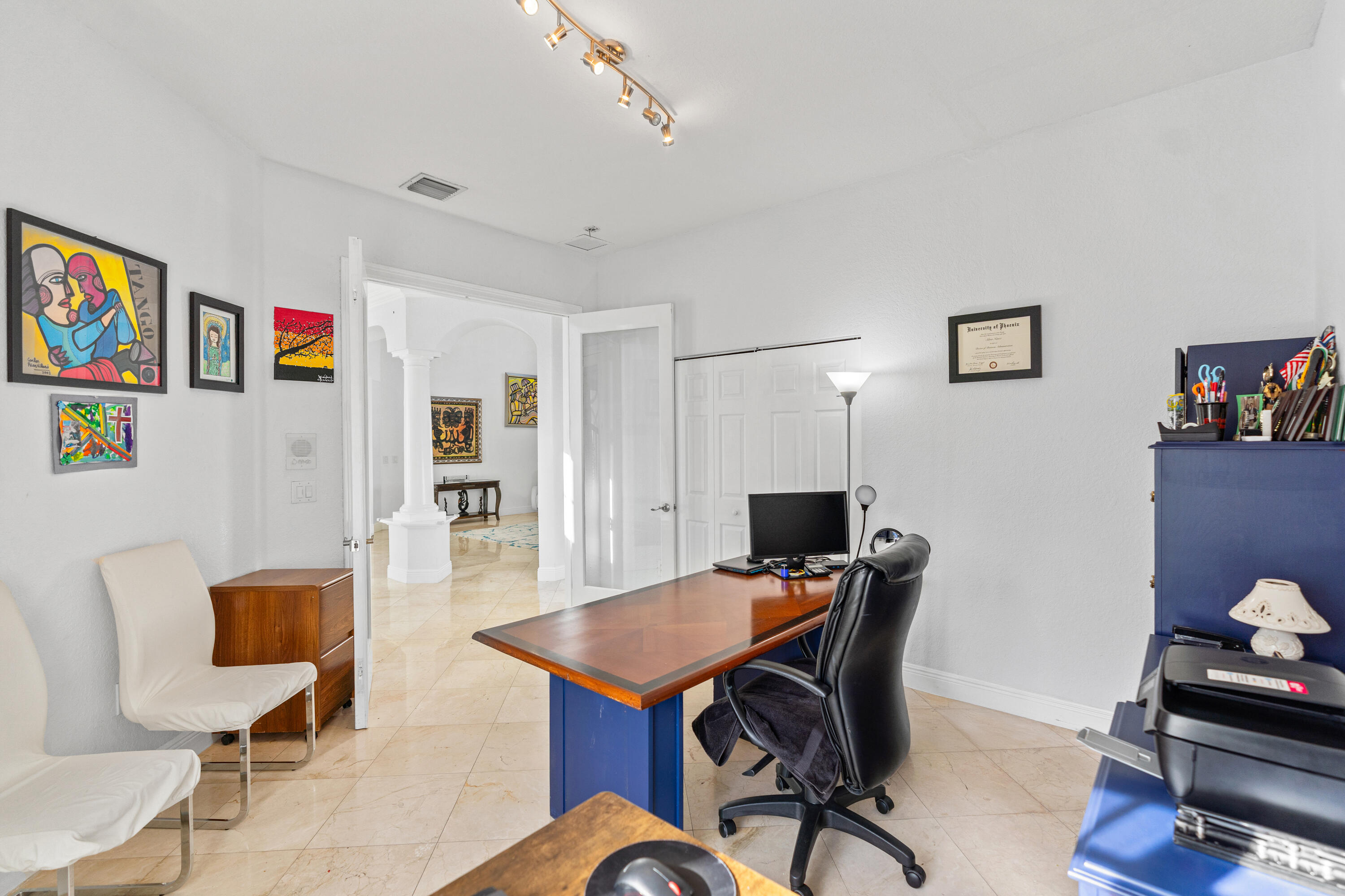 SUNSET LAKES PLAT THREE - Residential