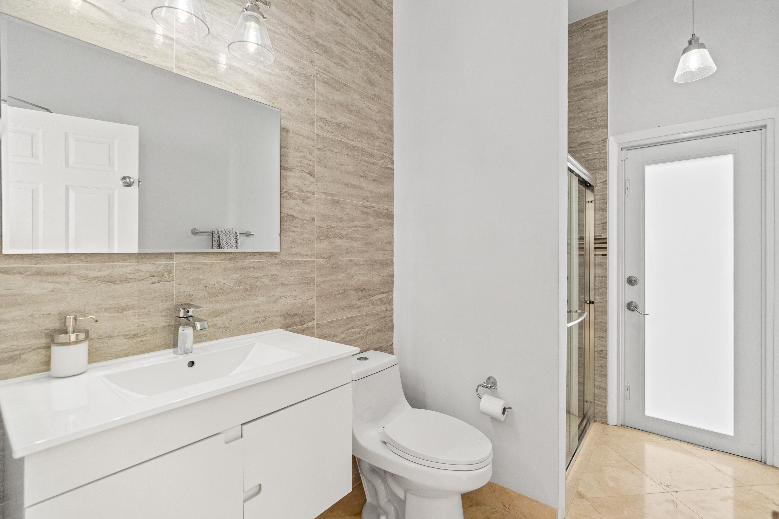 SUNSET LAKES PLAT THREE - Residential