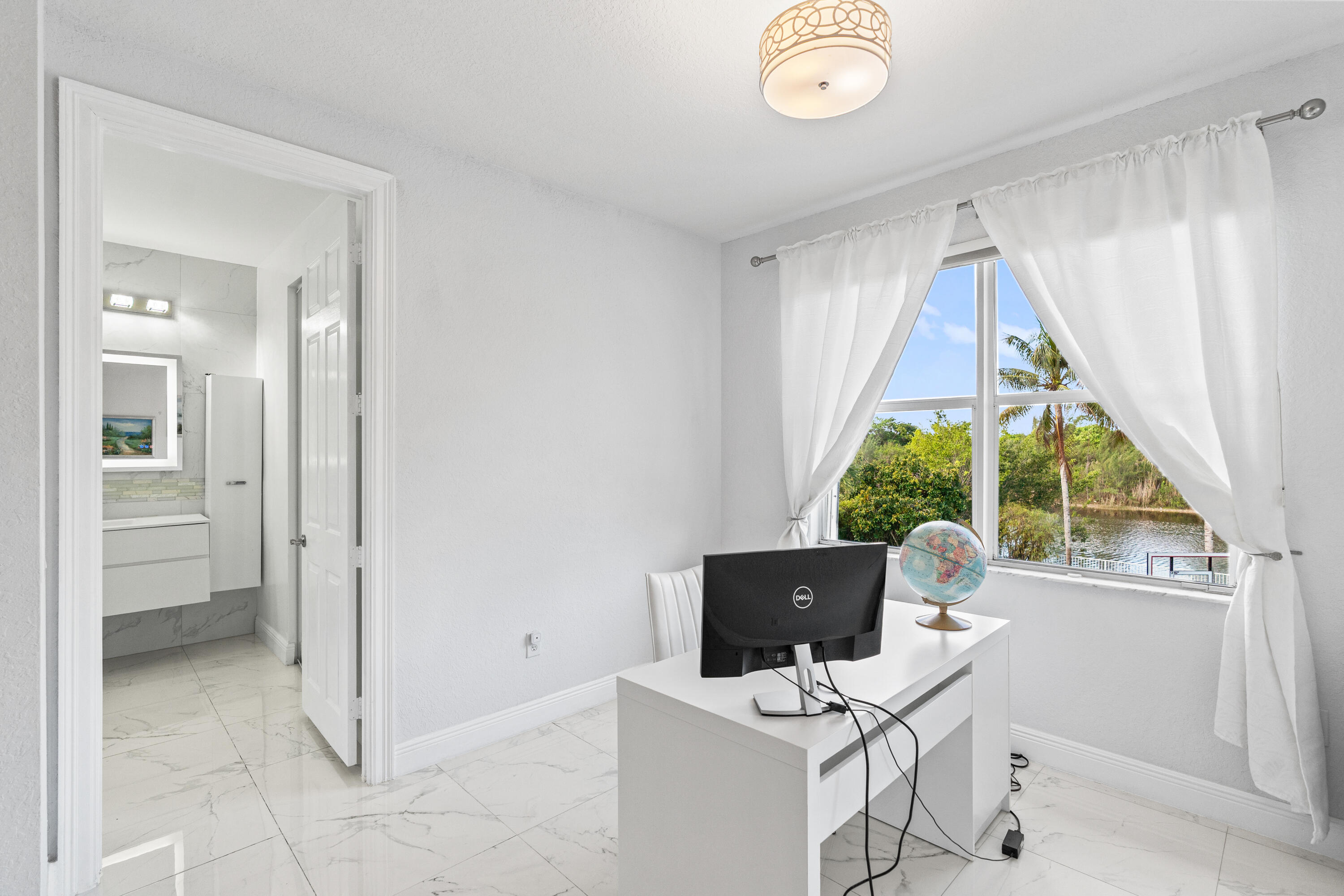 SUNSET LAKES PLAT THREE - Residential