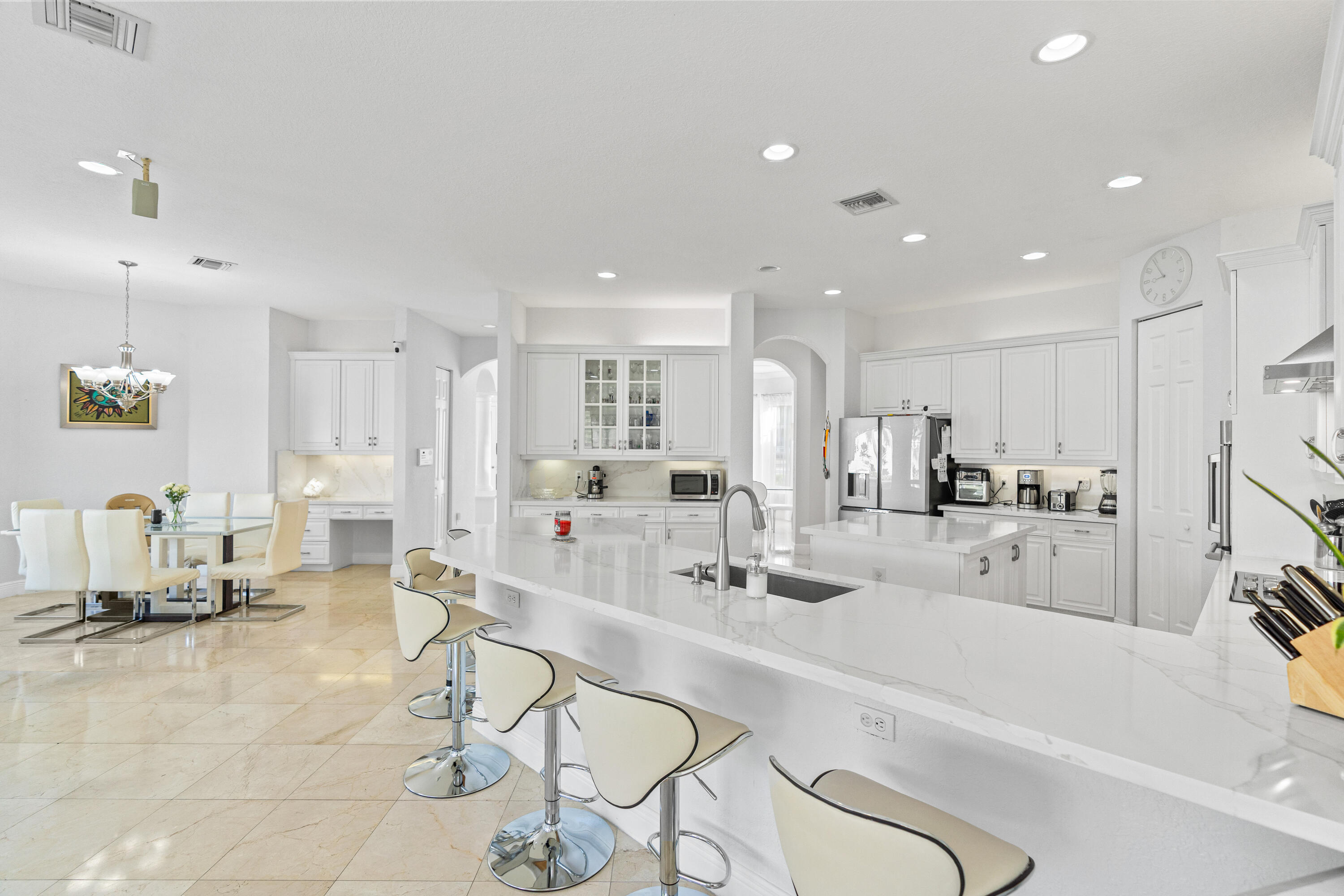 SUNSET LAKES PLAT THREE - Residential