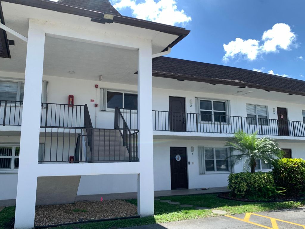 Photo of 3111 Gardens E Drive #25, Palm Beach Gardens, FL 33410 (MLS # B26010037)