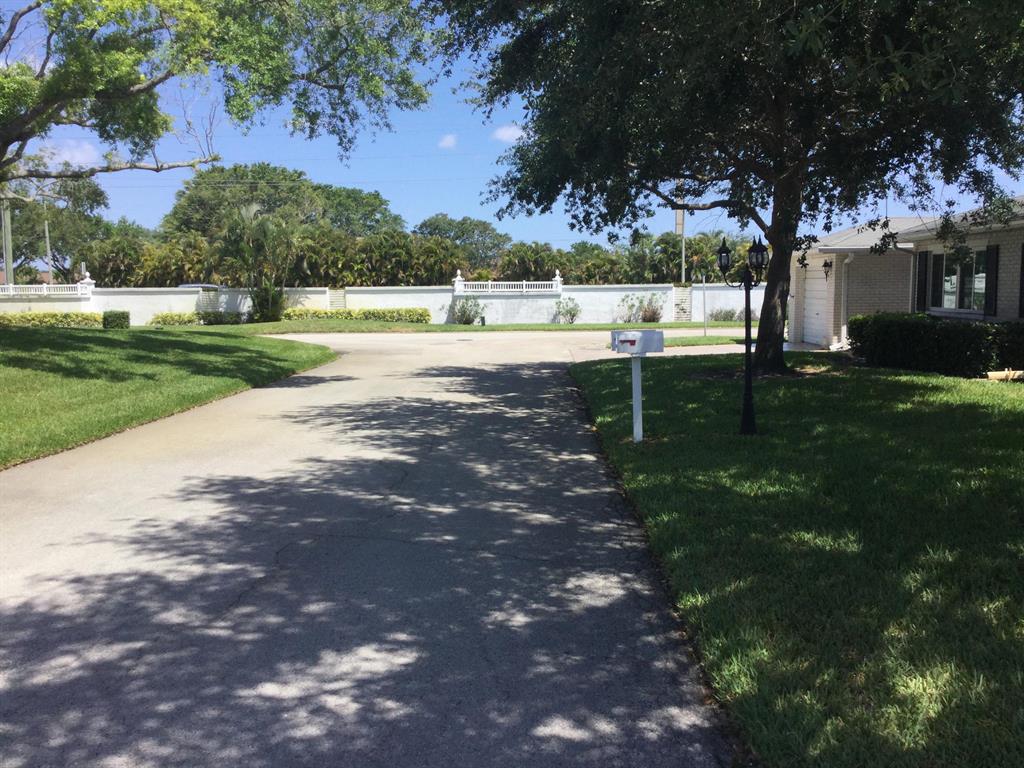 LIMETREE CONDO - Residential