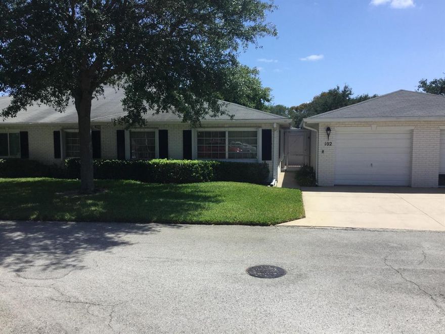 One floor ,55+ living in a GREAT location! Just across the street from parking and Clubhouse! This very clean original style 2/2 unit also has a GARAGE! Bring your decorating ideas and make this you're new home! One pet is allowed! This active community has a Clubhouse,exercise room,library,3 heated swimming pools , 6 Tennis courts and is very close to all highways,shopping restaurants and more! Bring all offers! Close quickly!