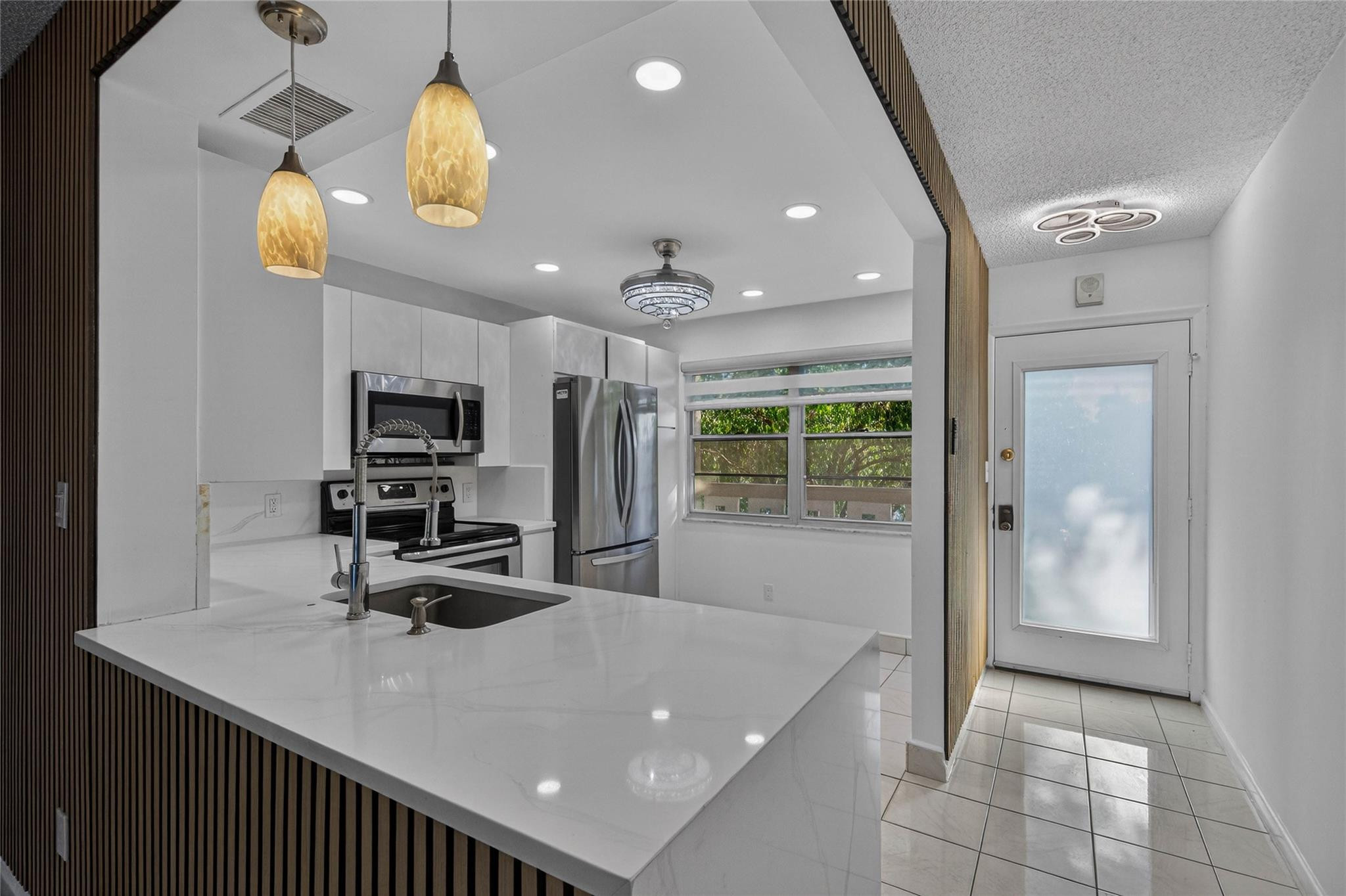 4301 Martinique Circle H2