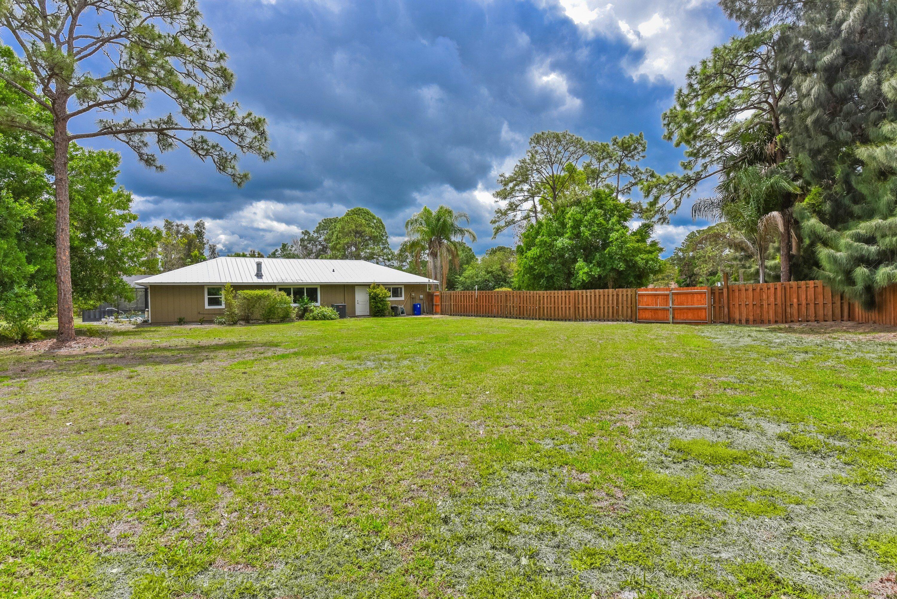 TROPICAL ESTATES SEC 4 - Residential