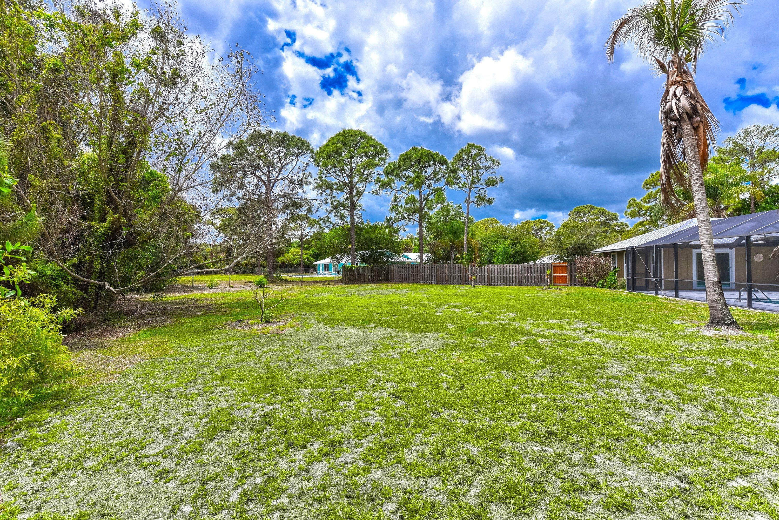TROPICAL ESTATES SEC 4 - Residential