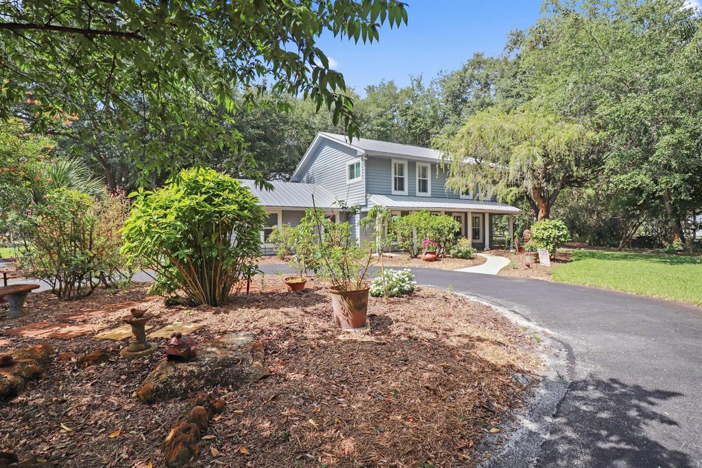 Photo of 2414 SW Love Court, Palm City, FL 34990 (MLS # R11090398)