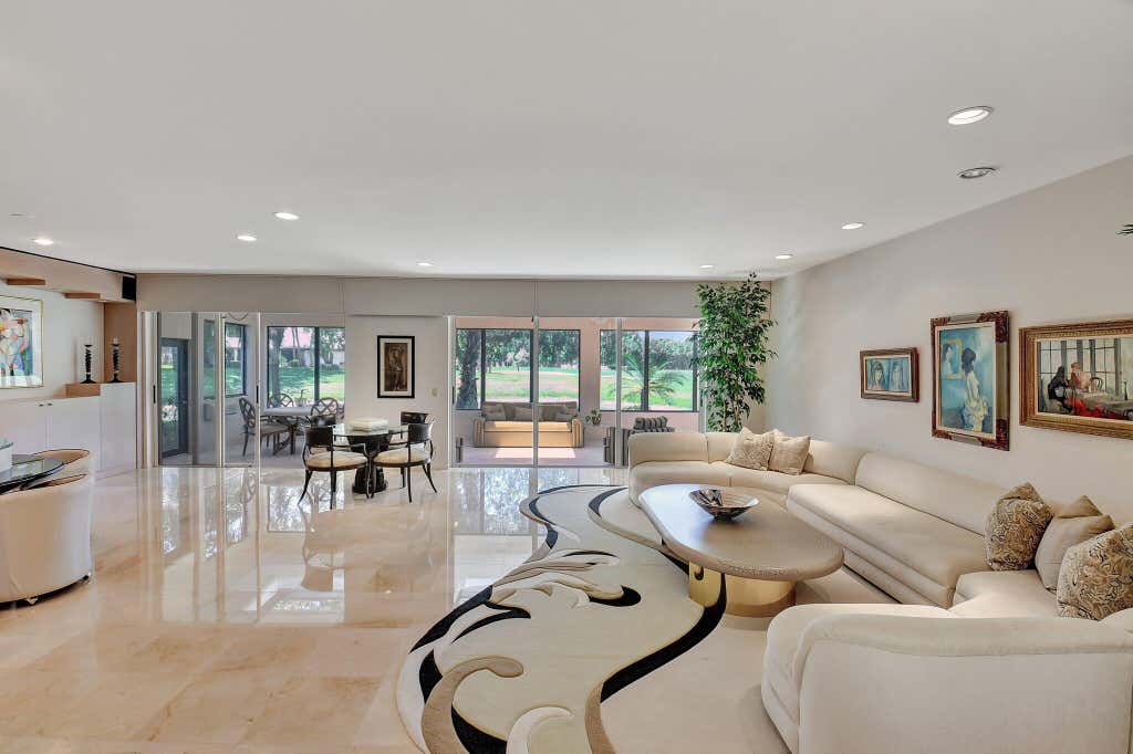 Photo of 44 Hampshire Lane, Boynton Beach, FL 33436 (MLS # R10983202)