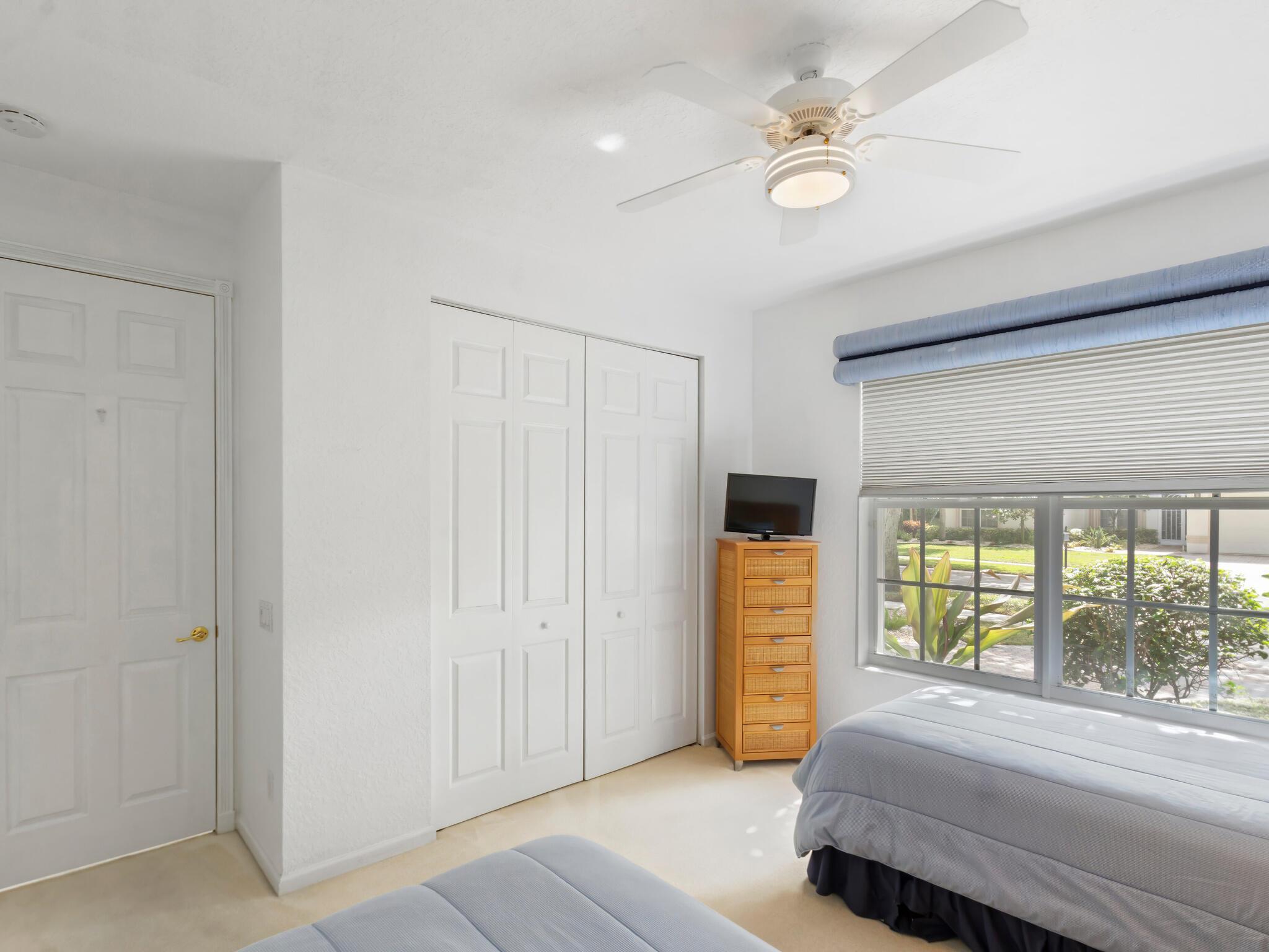 VALENCIA ISLES 2 - Residential