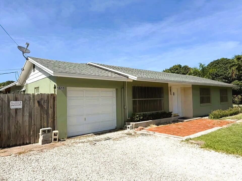 1611 Carandis Road
