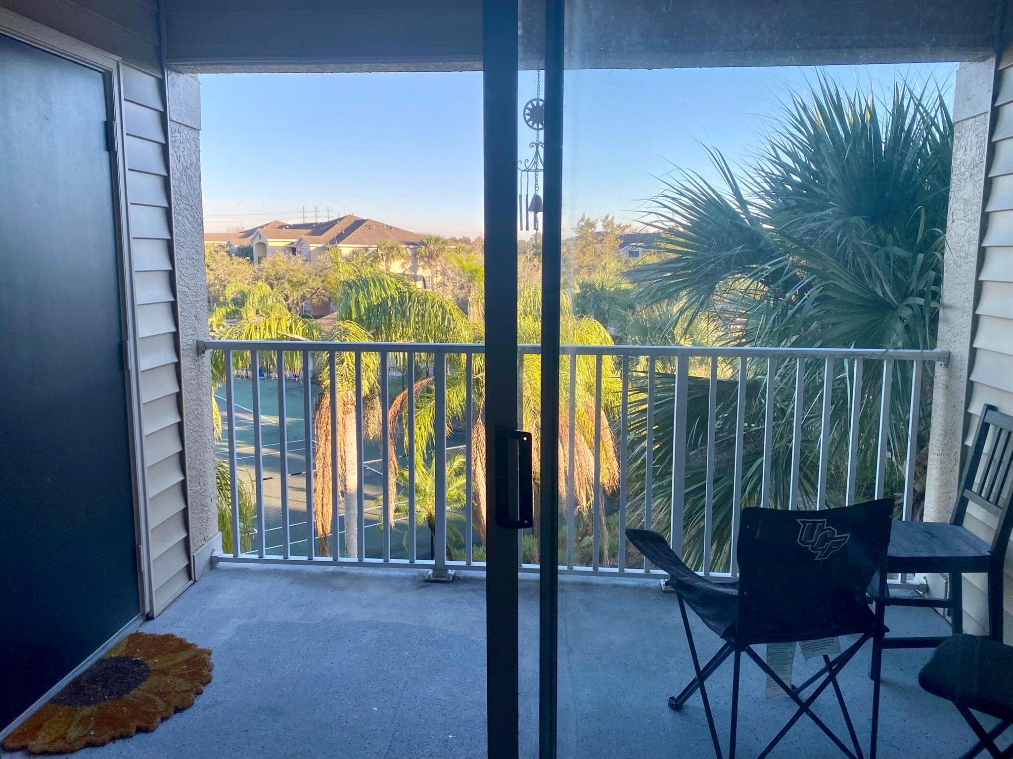 VILLAS AT LAKESIDE A COND - Residential