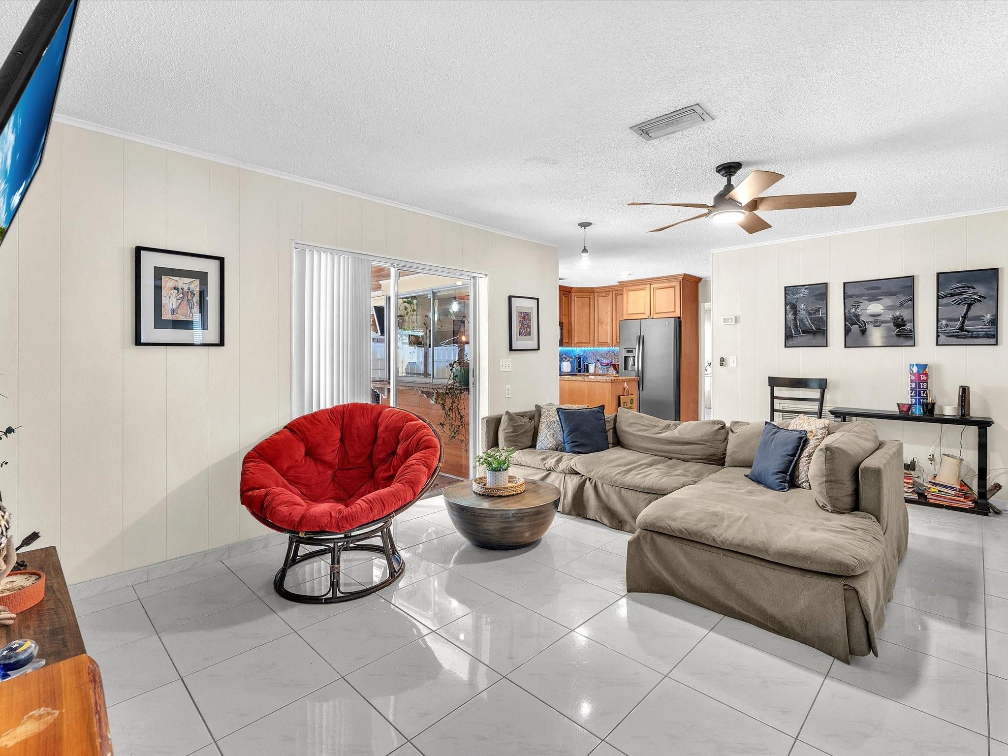 CASTLEWOOD - Residential Lease