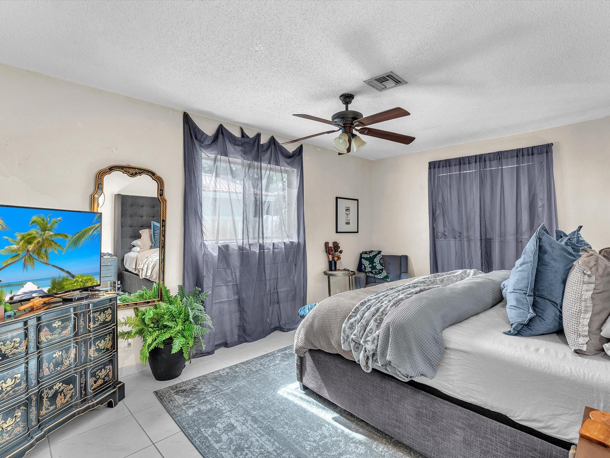 CASTLEWOOD - Residential Lease