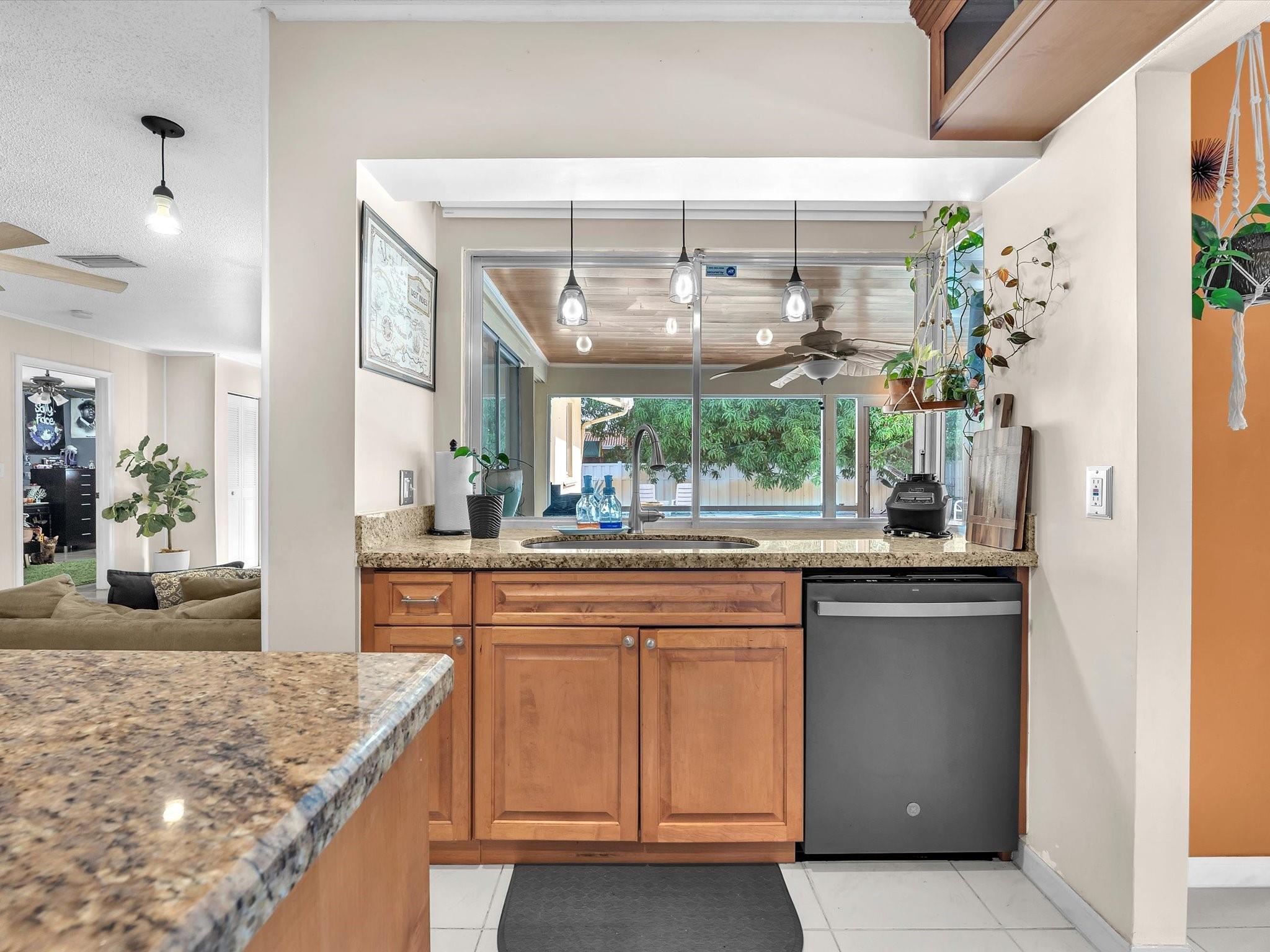 CASTLEWOOD - Residential Lease