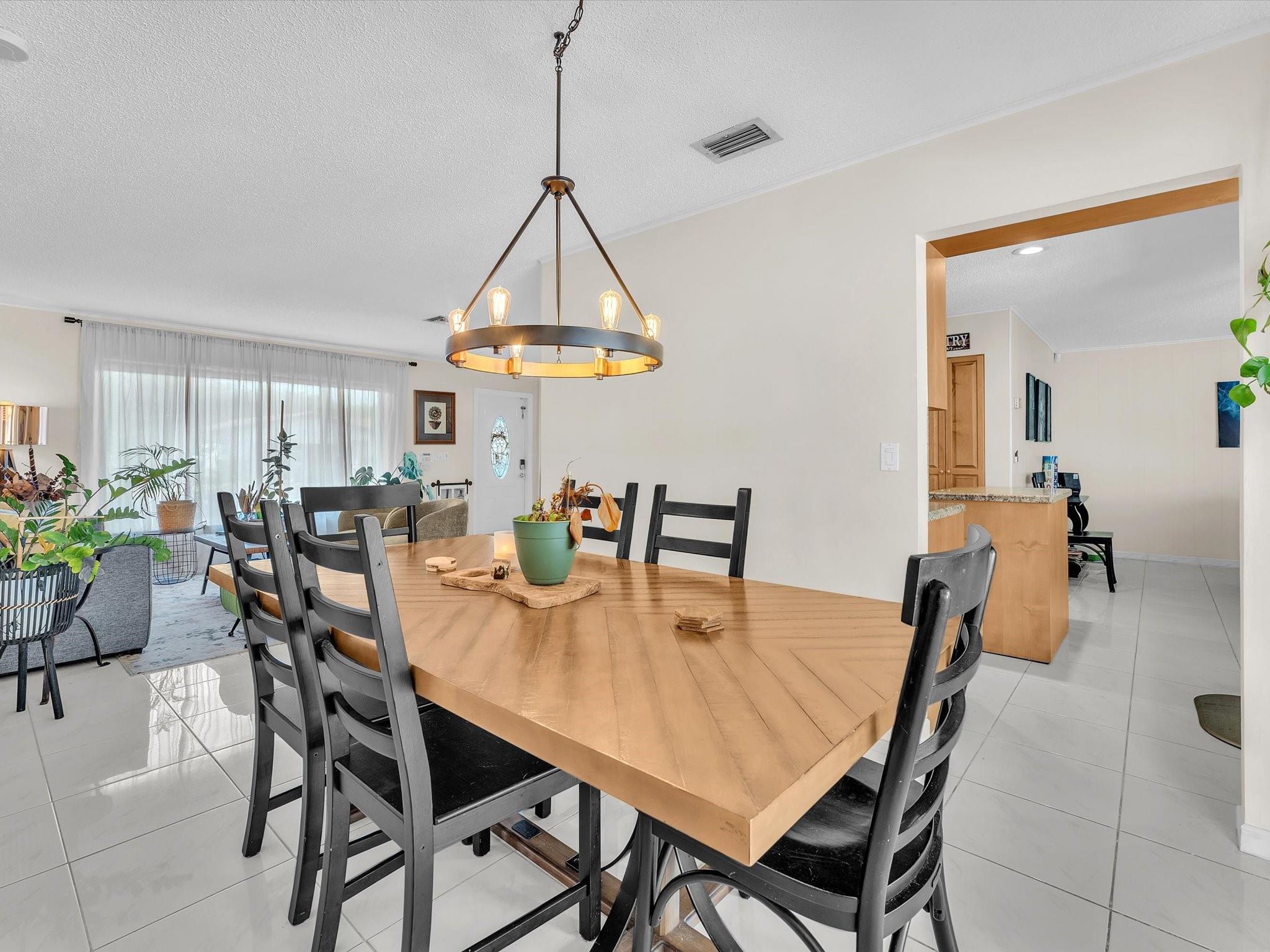 CASTLEWOOD - Residential Lease