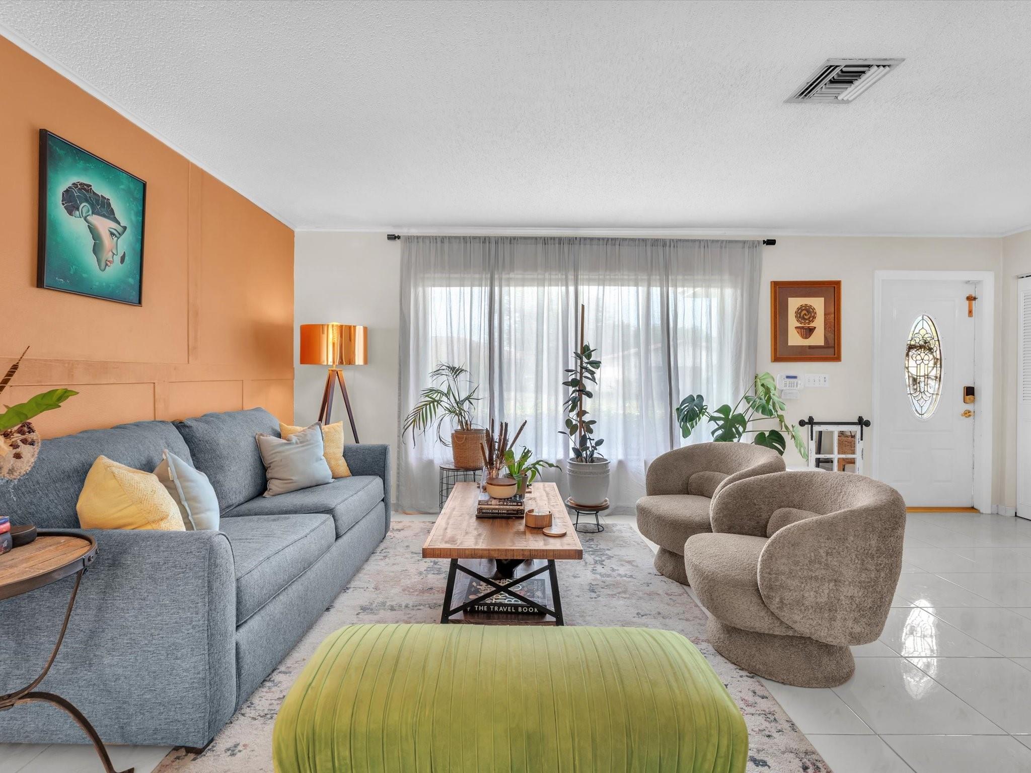 CASTLEWOOD - Residential Lease