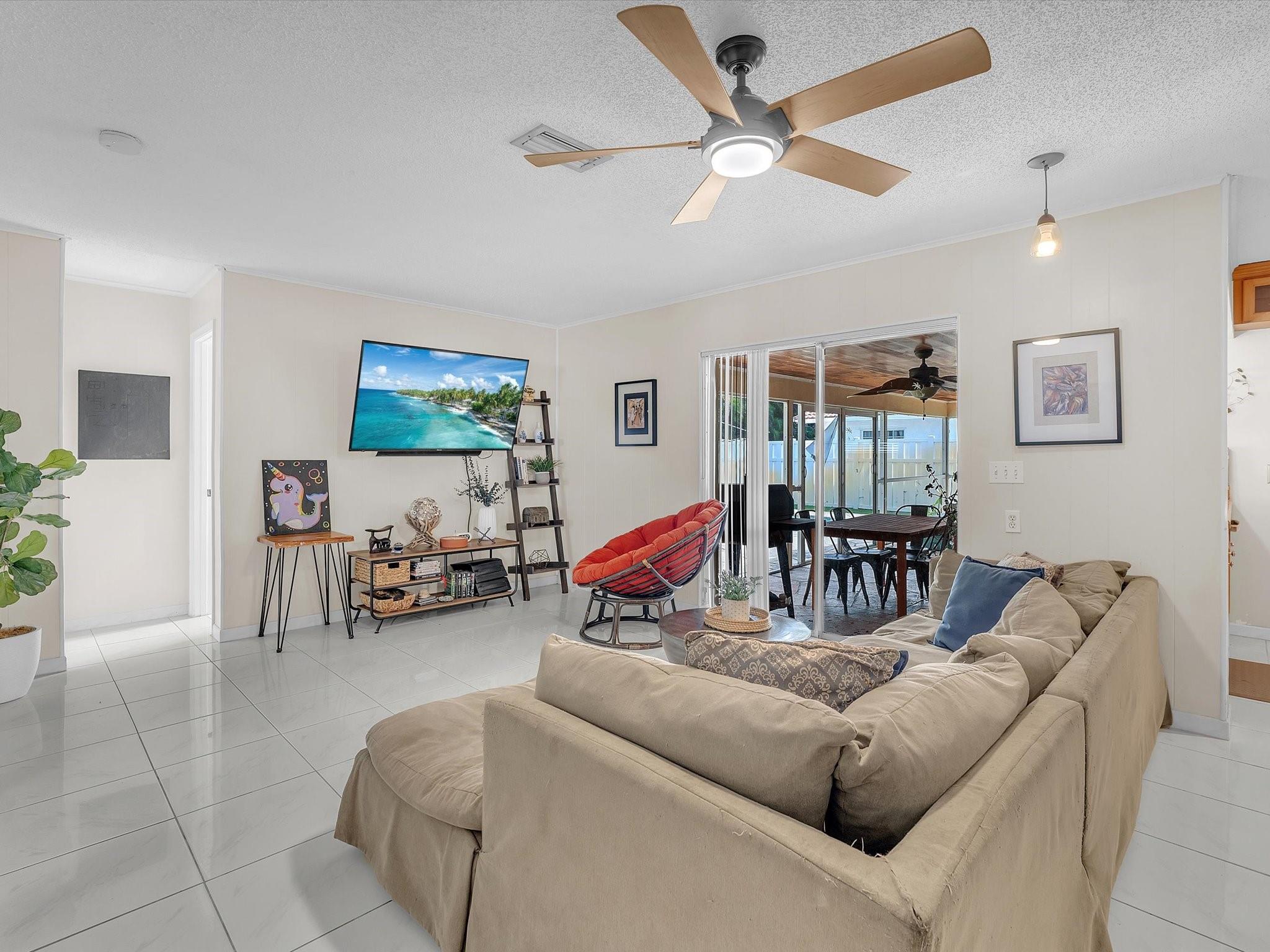 CASTLEWOOD - Residential Lease