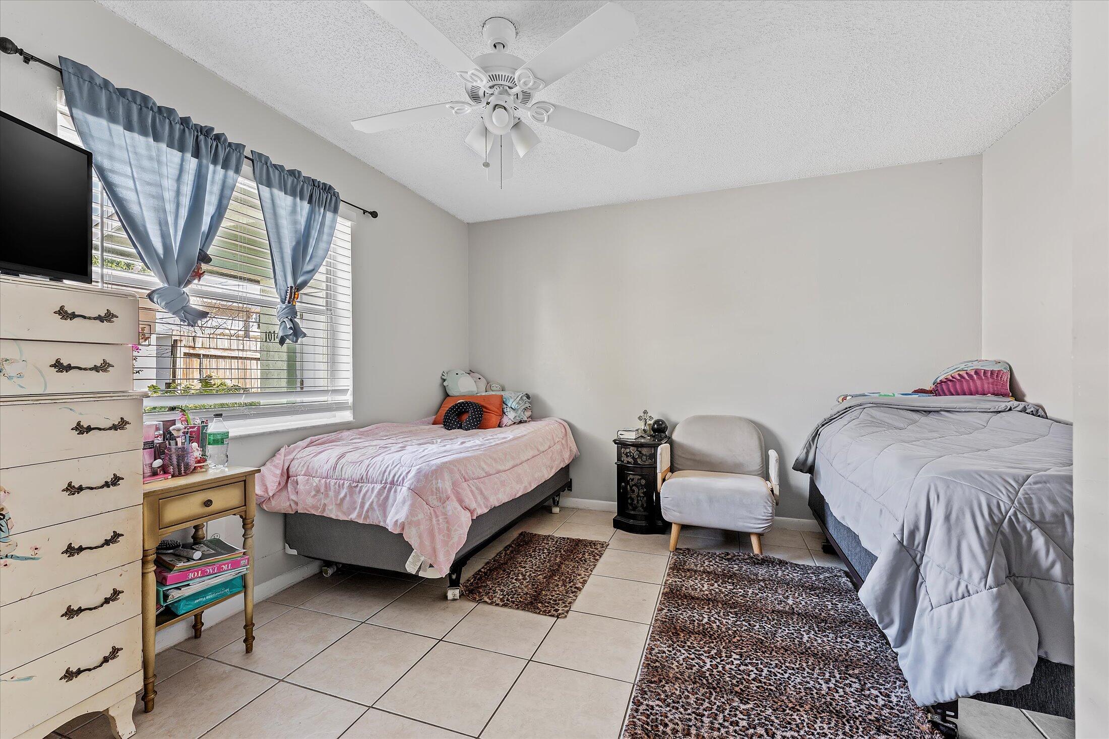 BUNKER HILL ADD 2 TO WPB - Residential Income