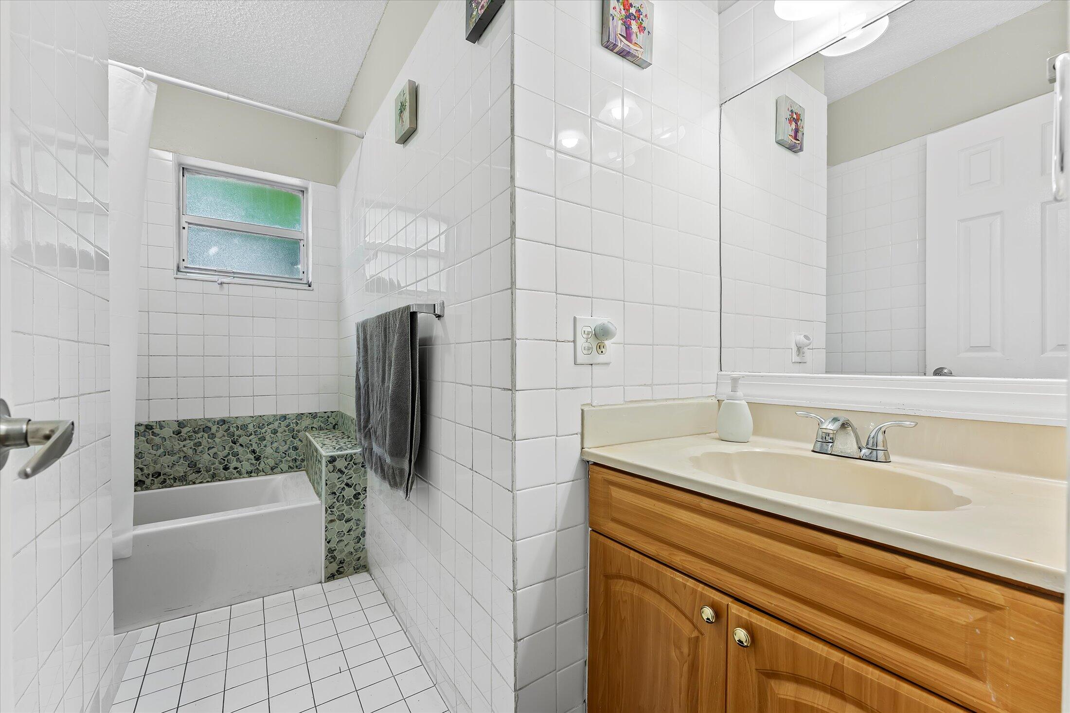 BUNKER HILL ADD 2 TO WPB - Residential Income