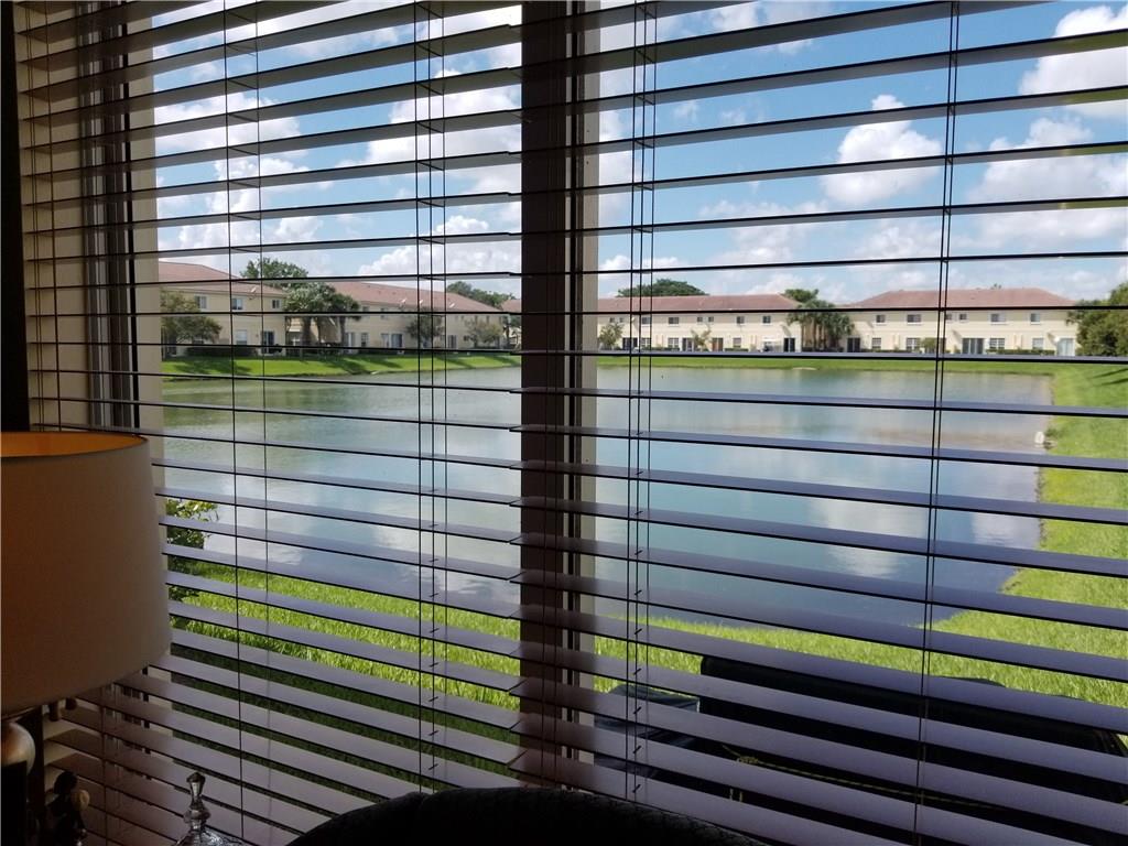 Isles of Oakland Park - Residential