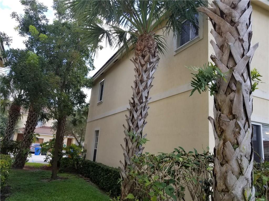 Isles of Oakland Park - Residential