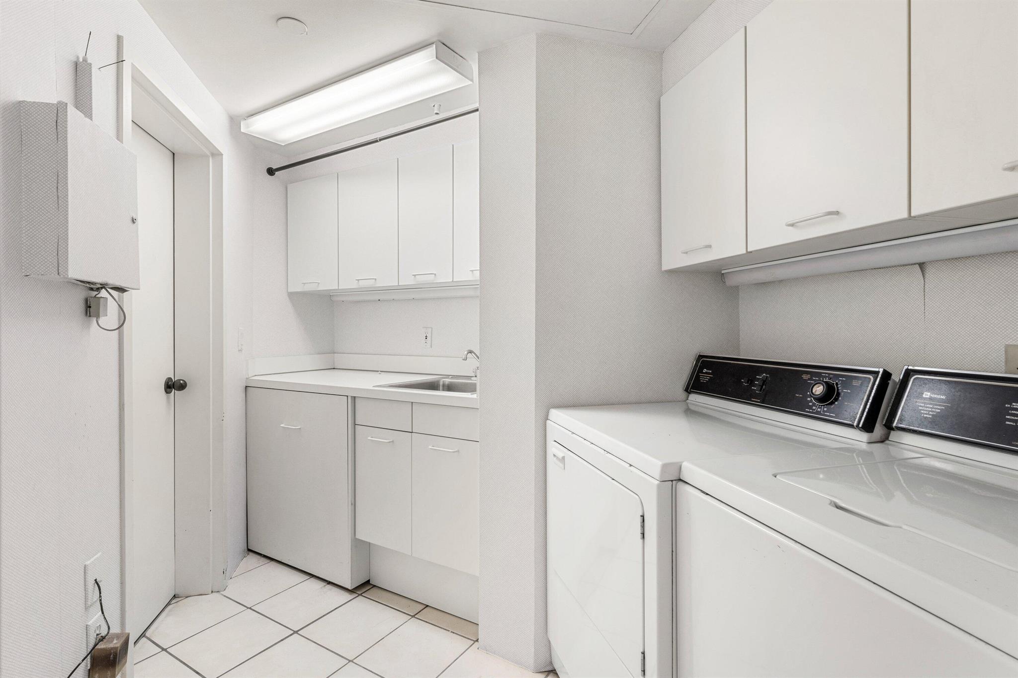 Sailfish Point - Residential