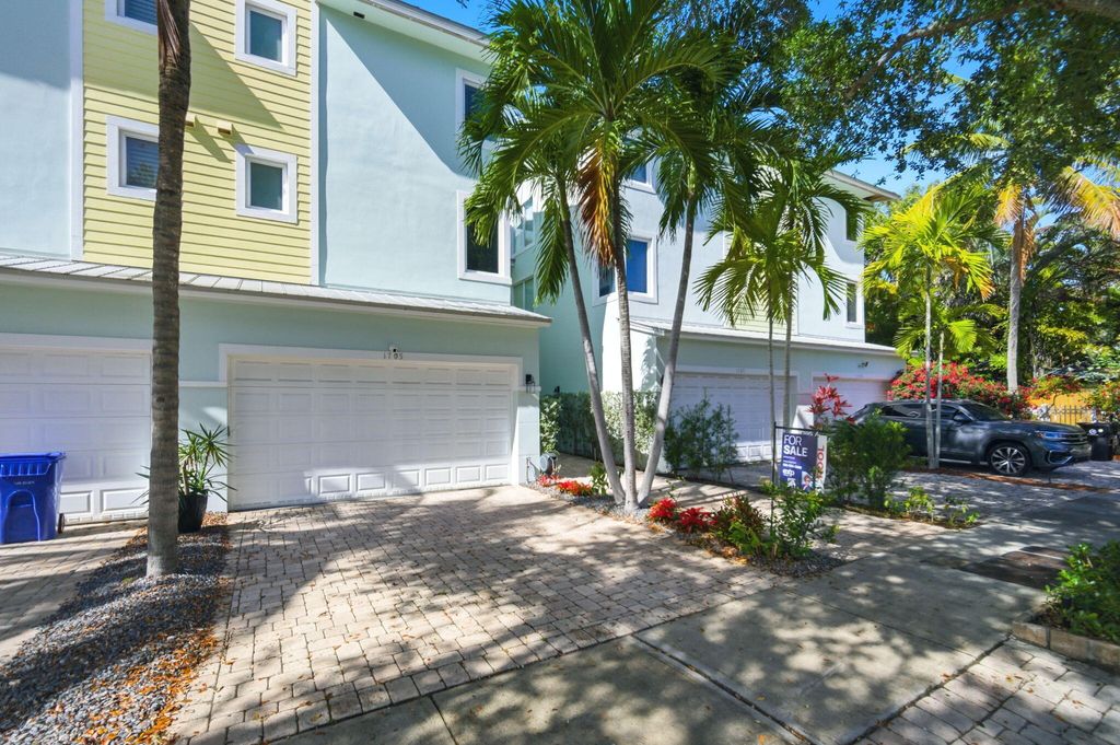 Photo of 1705 NE 5th Street, Fort Lauderdale, FL 33301 (MLS # B26014118)