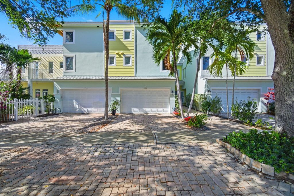 Photo of 1705 NE 5th Street, Fort Lauderdale, FL 33301 (MLS # B26014118)