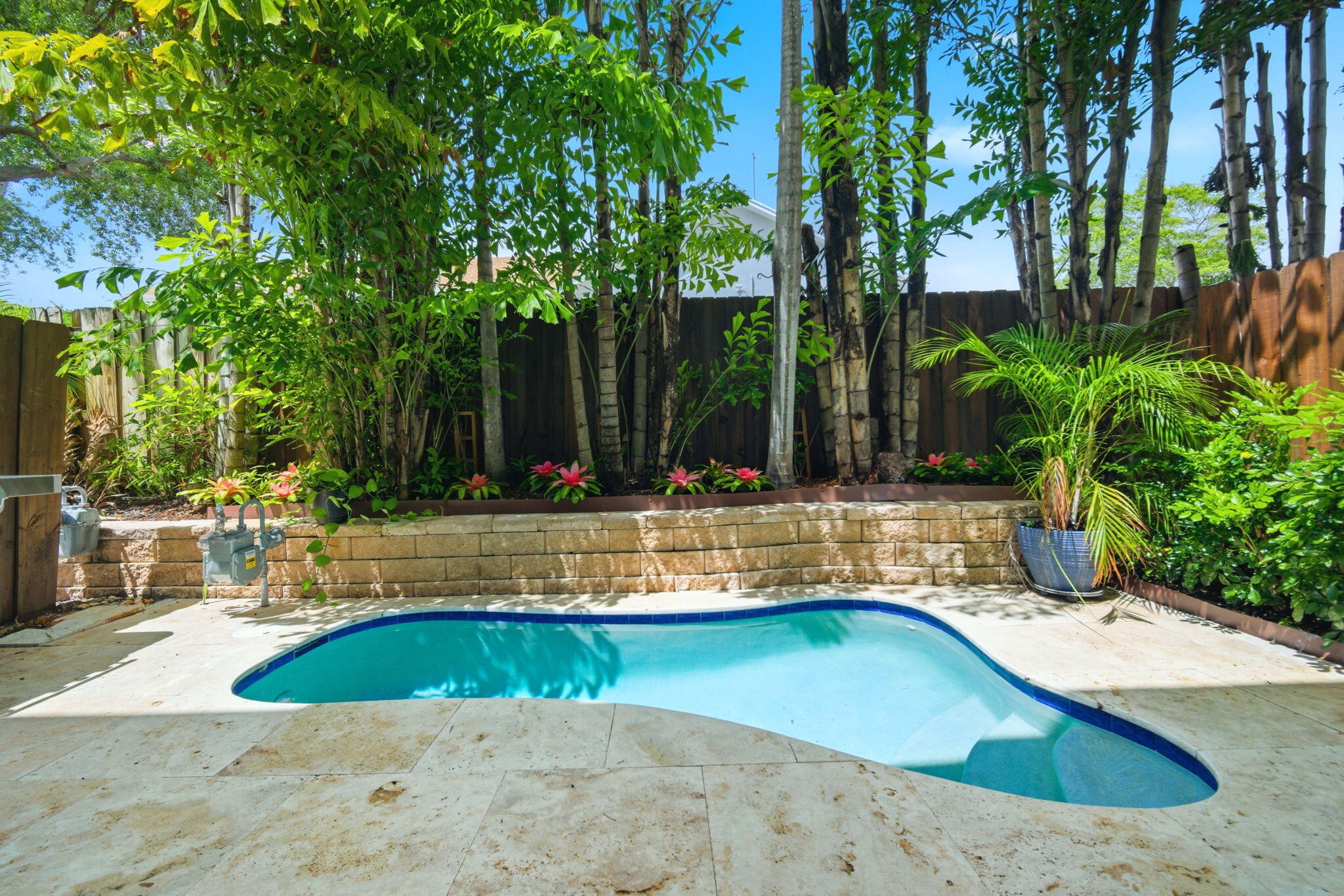 VICTORIA PARK CORR AMEN PLAT - Residential