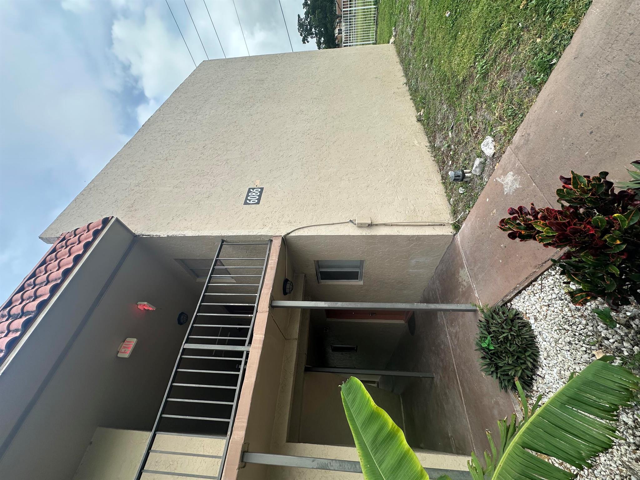 FOREST HILL GARDENS CONDO - Residential Lease