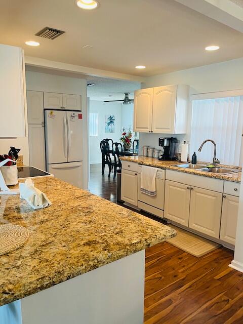 PALM BEACH LEISUREVILLE SEC 7 - Residential