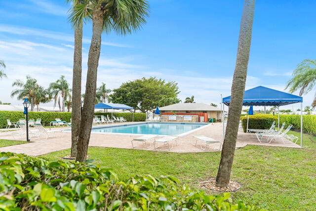 PALM BEACH LEISUREVILLE SEC 7 - Residential