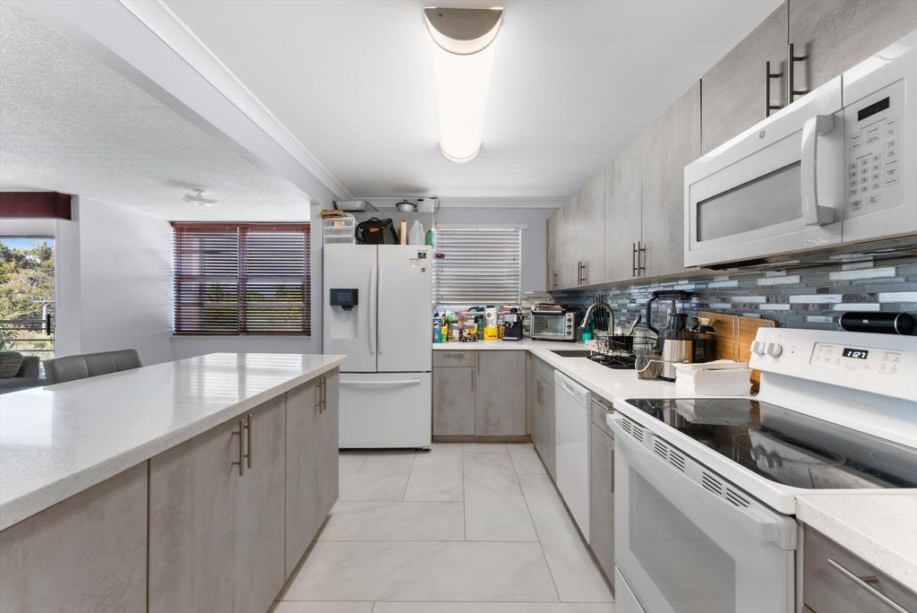 Photo of 2751 Taft Street #403, Hollywood, FL 33020 (MLS # R11163036)