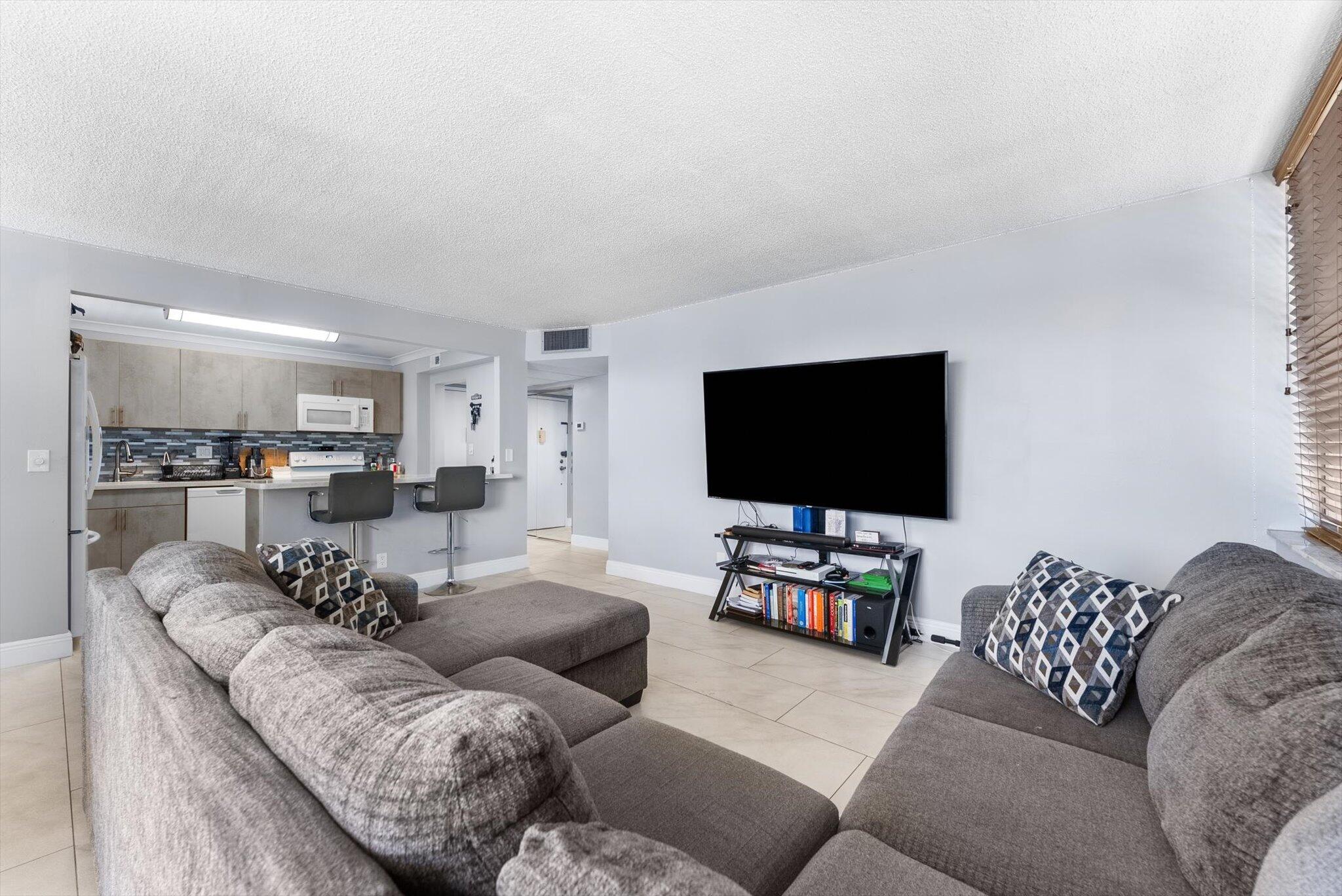 WATERGATE CONDOMINIUM NO 1 - Residential