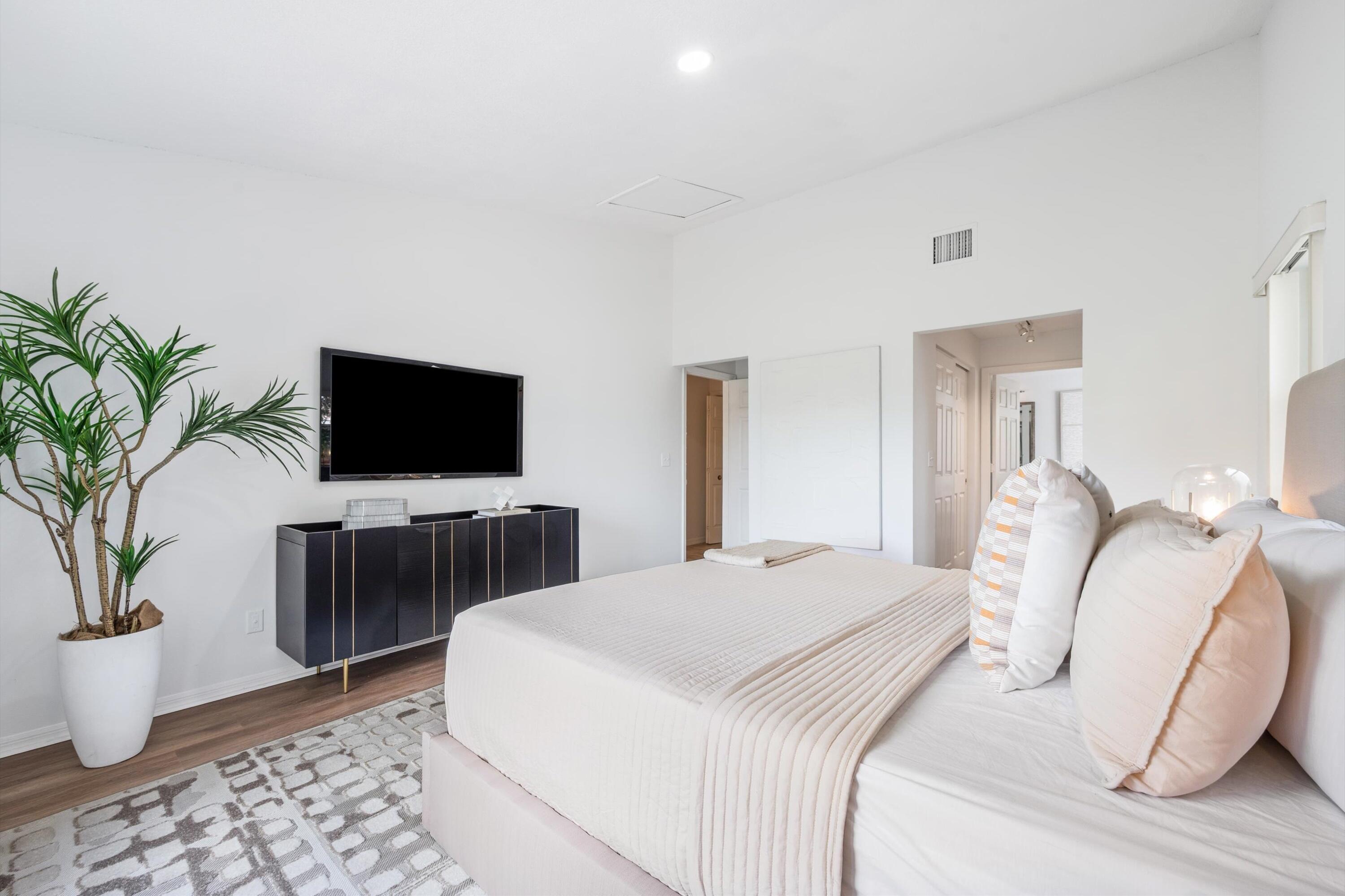 SILVER LAKES AT PEMBROKE PINES - Residential