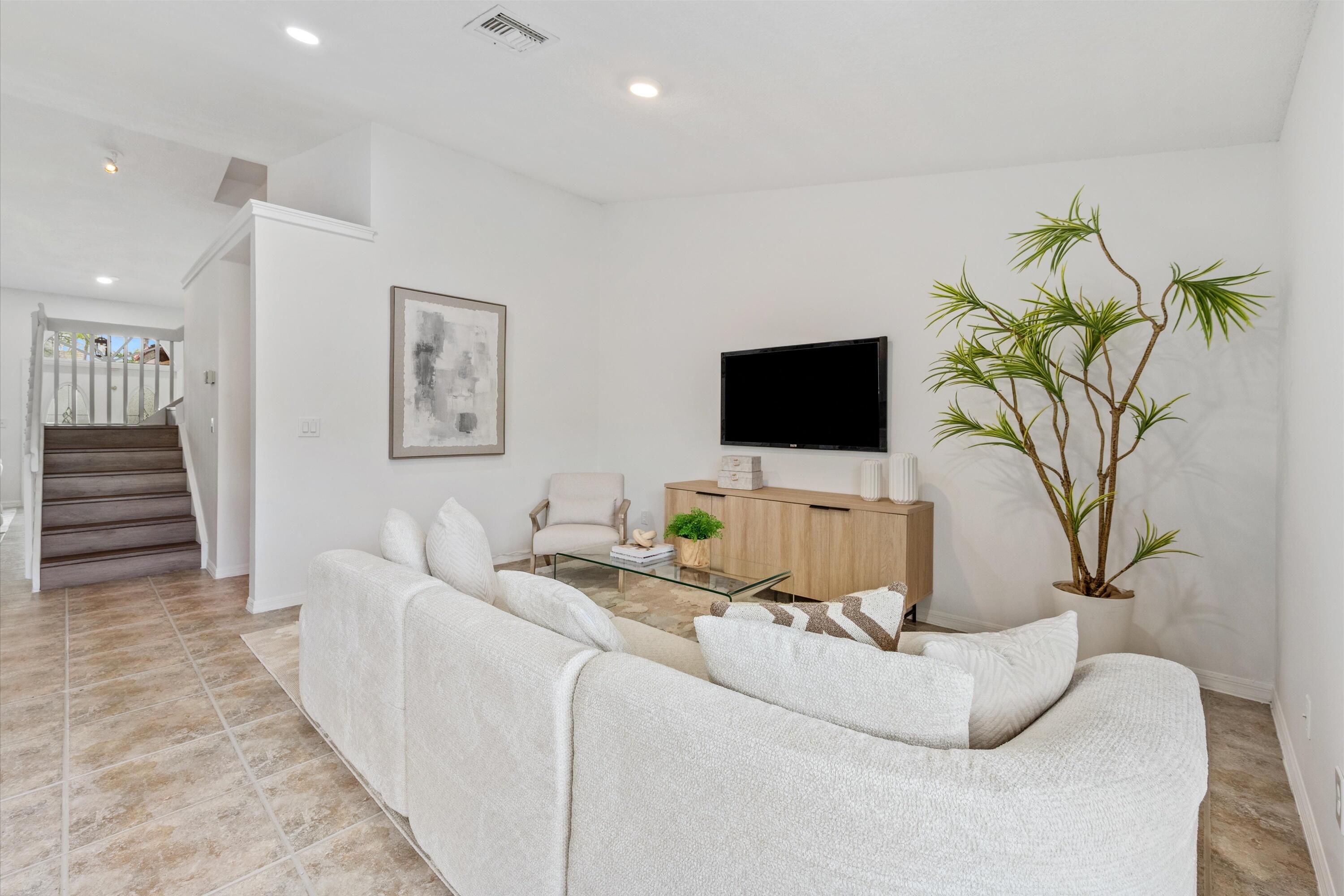 SILVER LAKES AT PEMBROKE PINES - Residential