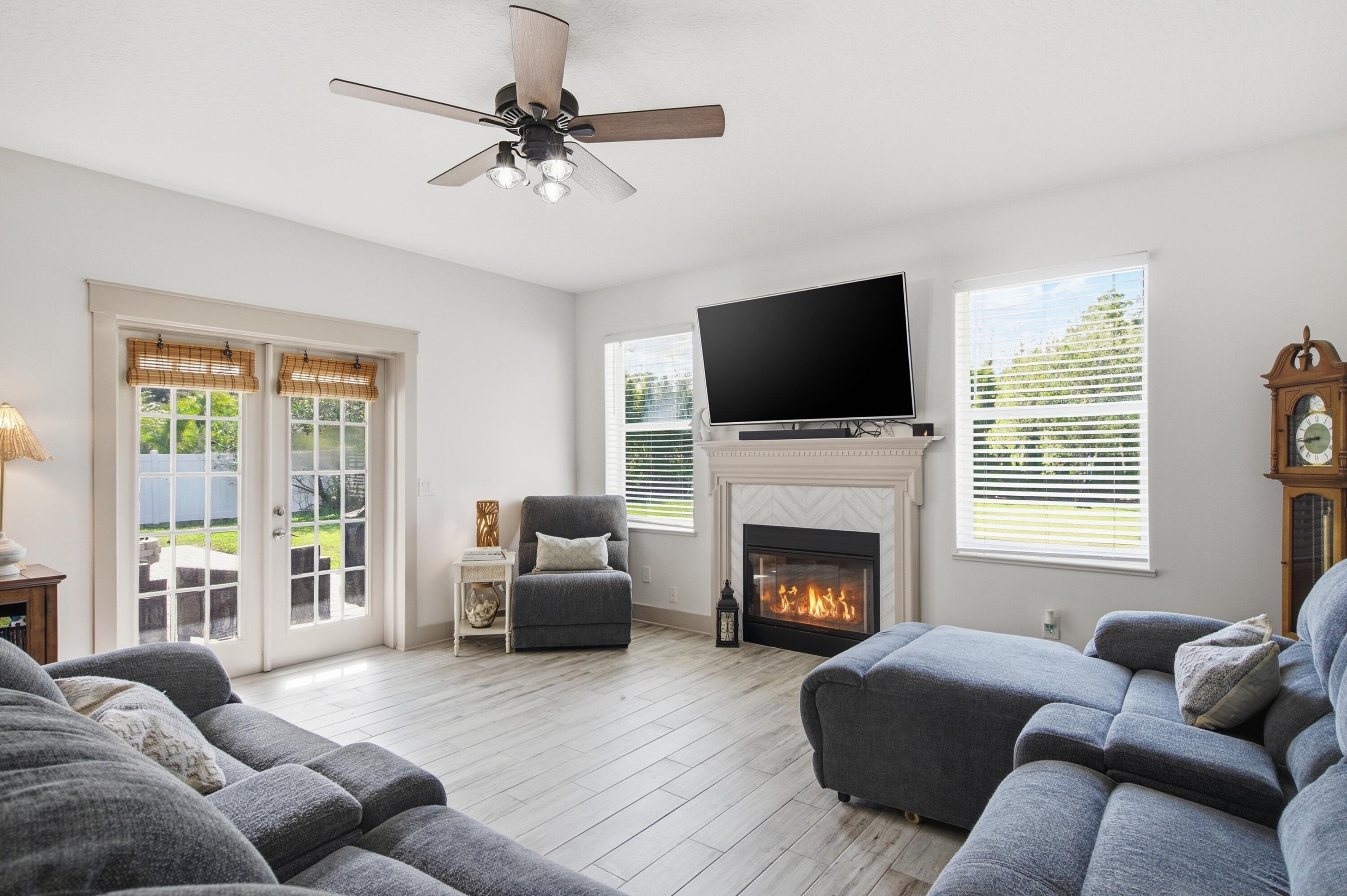 SOUTHERN OAK ESTATES - Residential