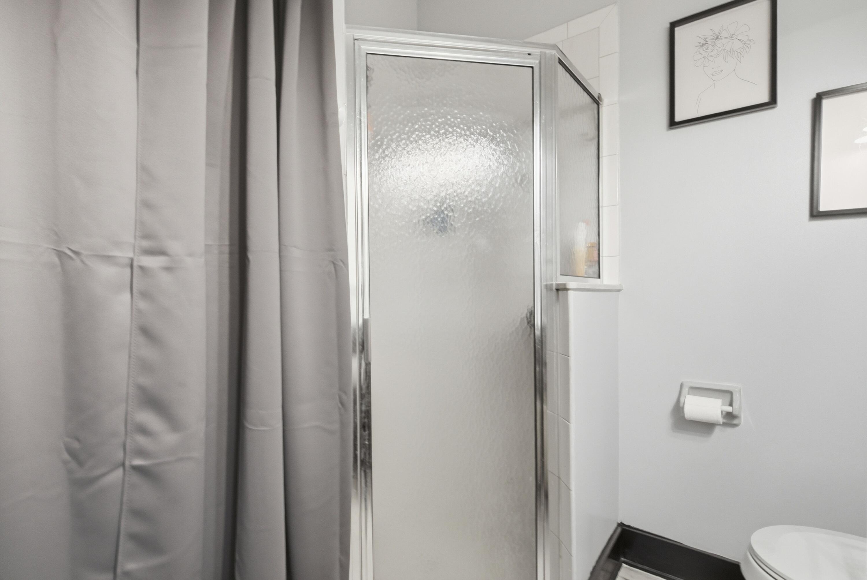 SOUTHERN OAK ESTATES - Residential