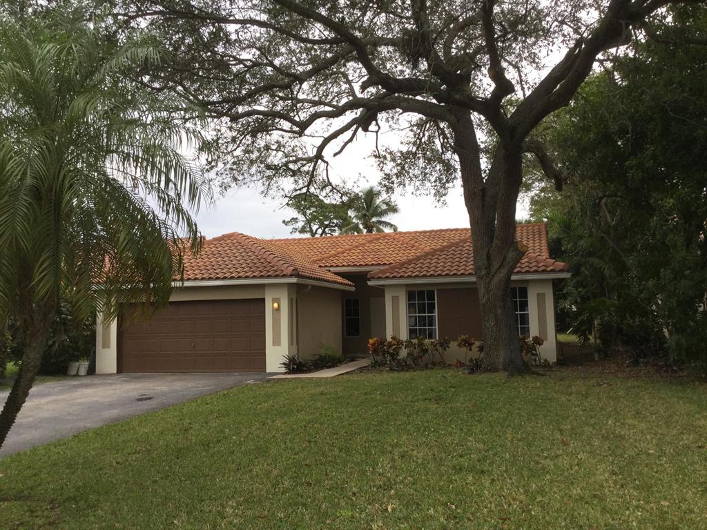 Photo of 1120 New Parkview Place, Haverhill, FL 33417 (MLS # R10686340)