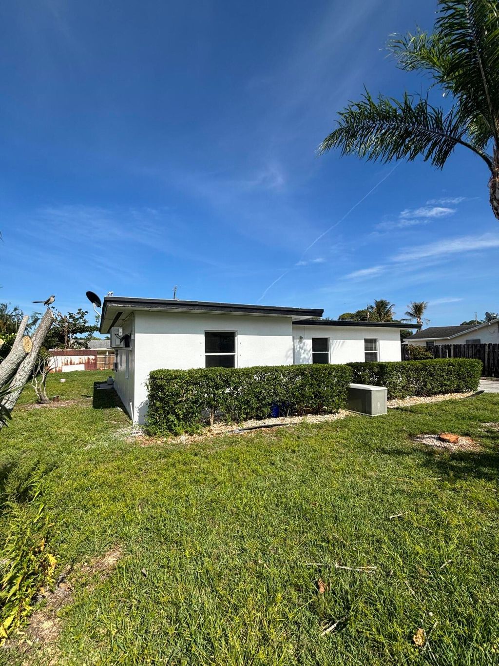 Photo of 328 Urquhart Street, Lake Worth Beach, FL 33461 (MLS # B26027274)