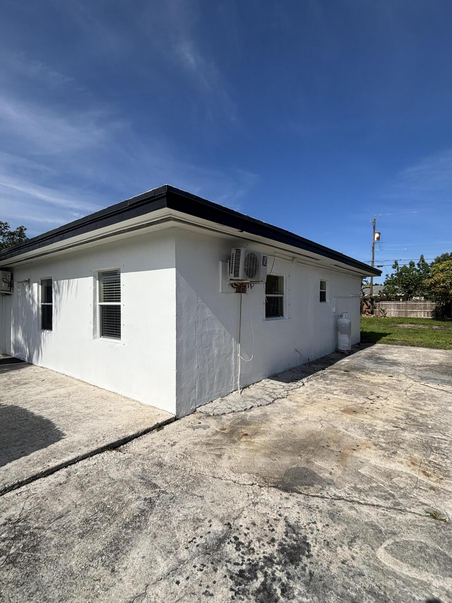 JEANART PARK - Residential Lease