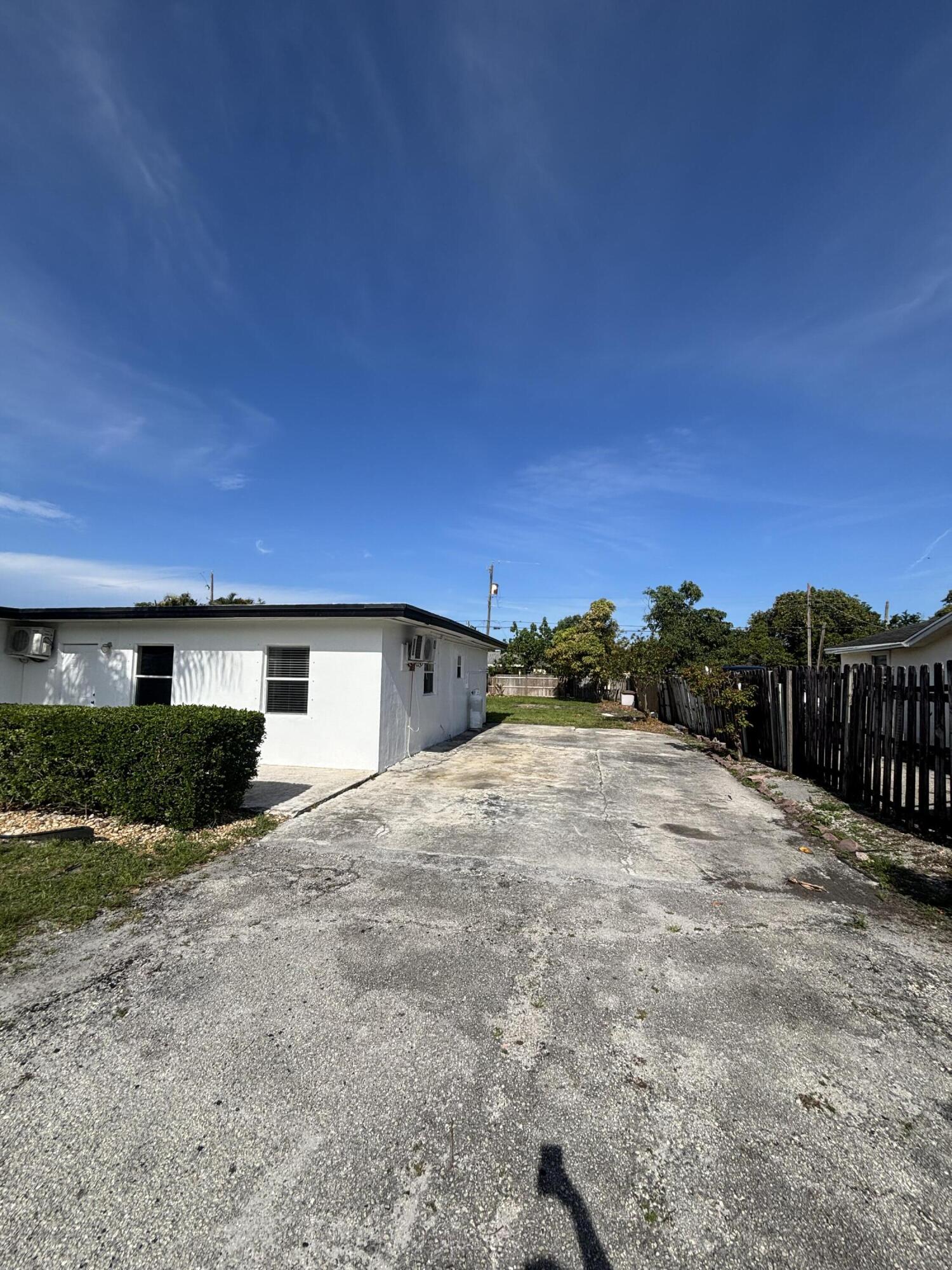 JEANART PARK - Residential Lease