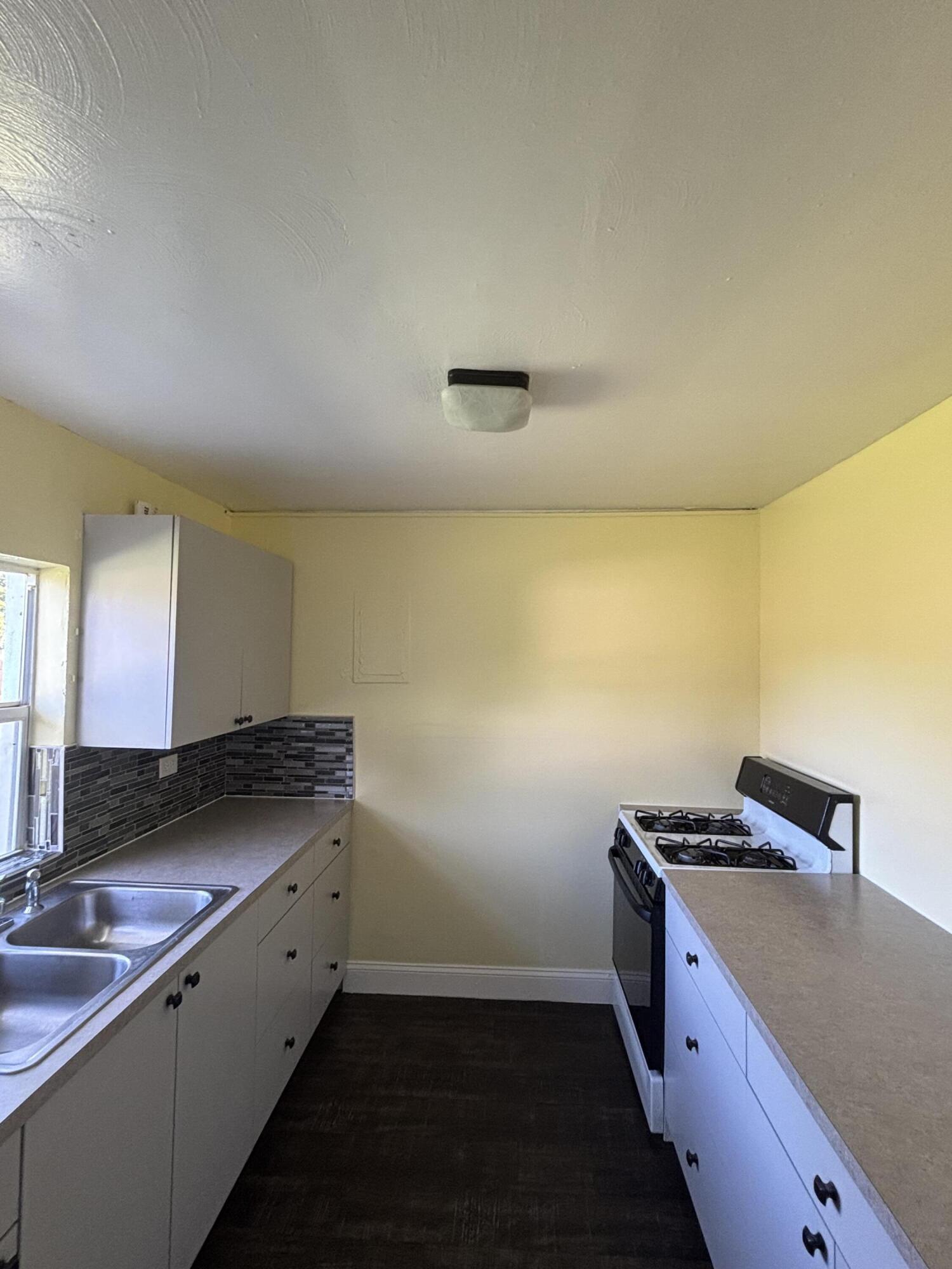 JEANART PARK - Residential Lease